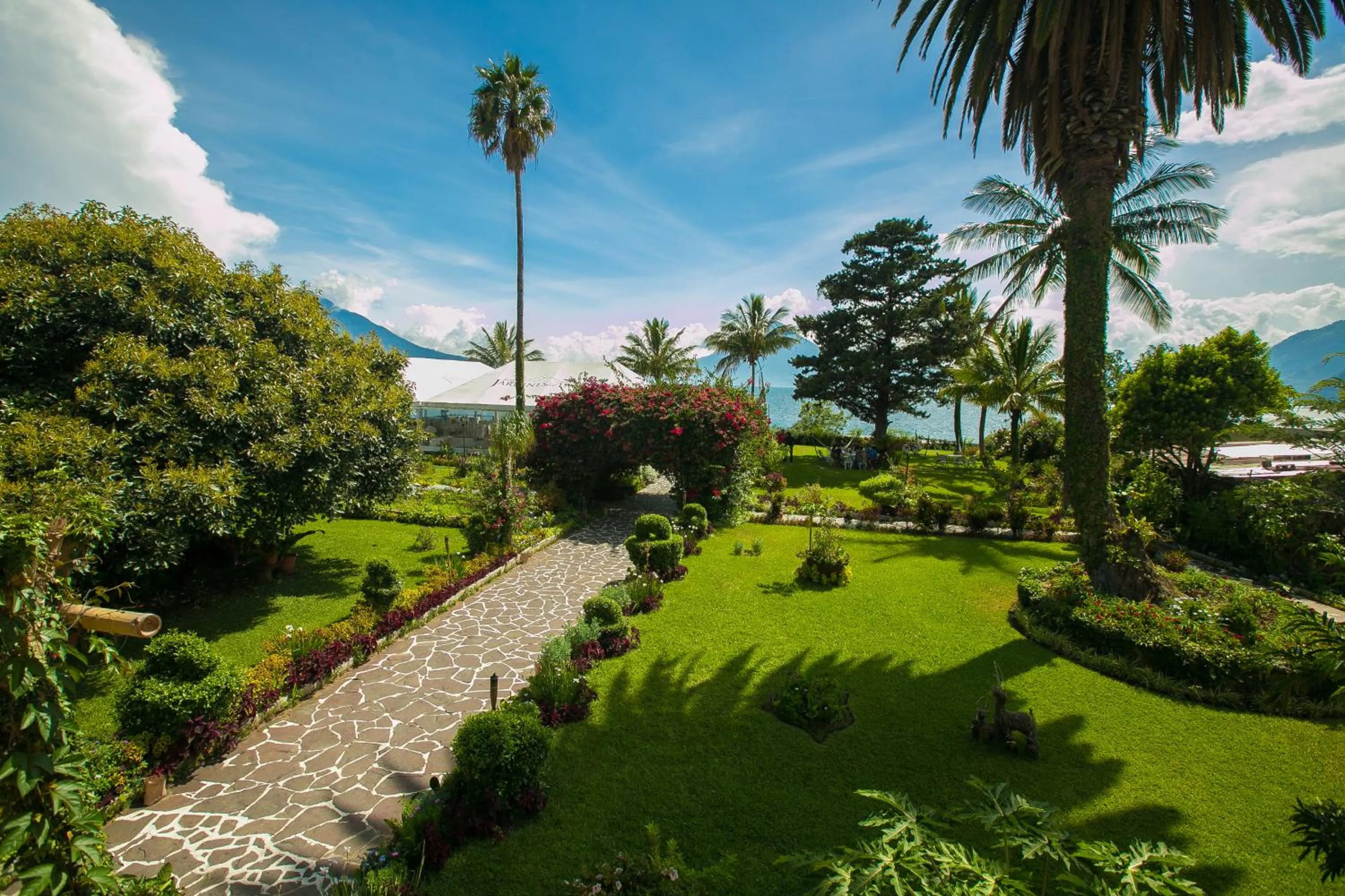 Spring in Hotel y Centro de Convenciones Jardines del Lago