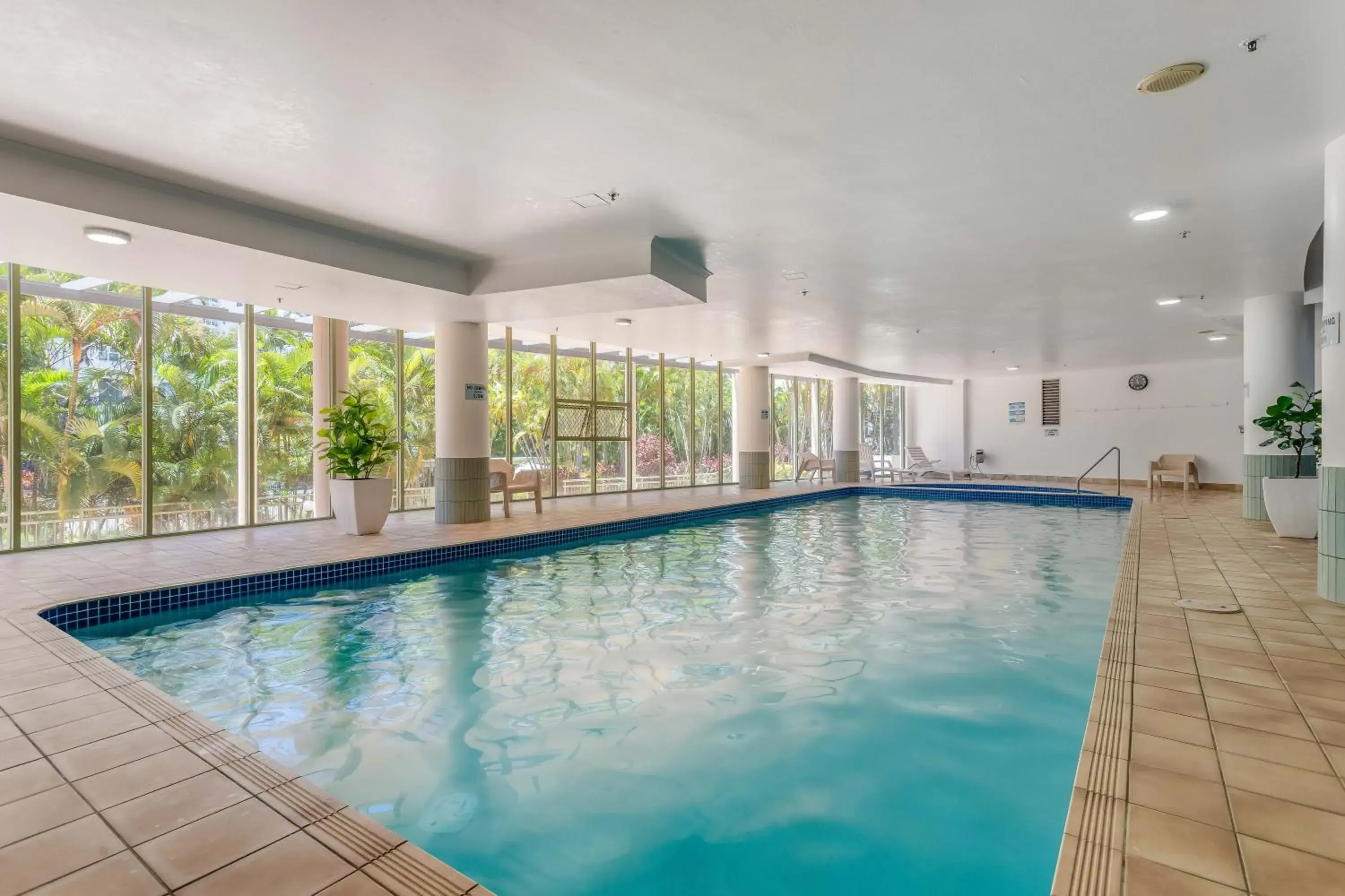 The Meriton Apartments on Main Beach The Meriton Apartments on Main Beach