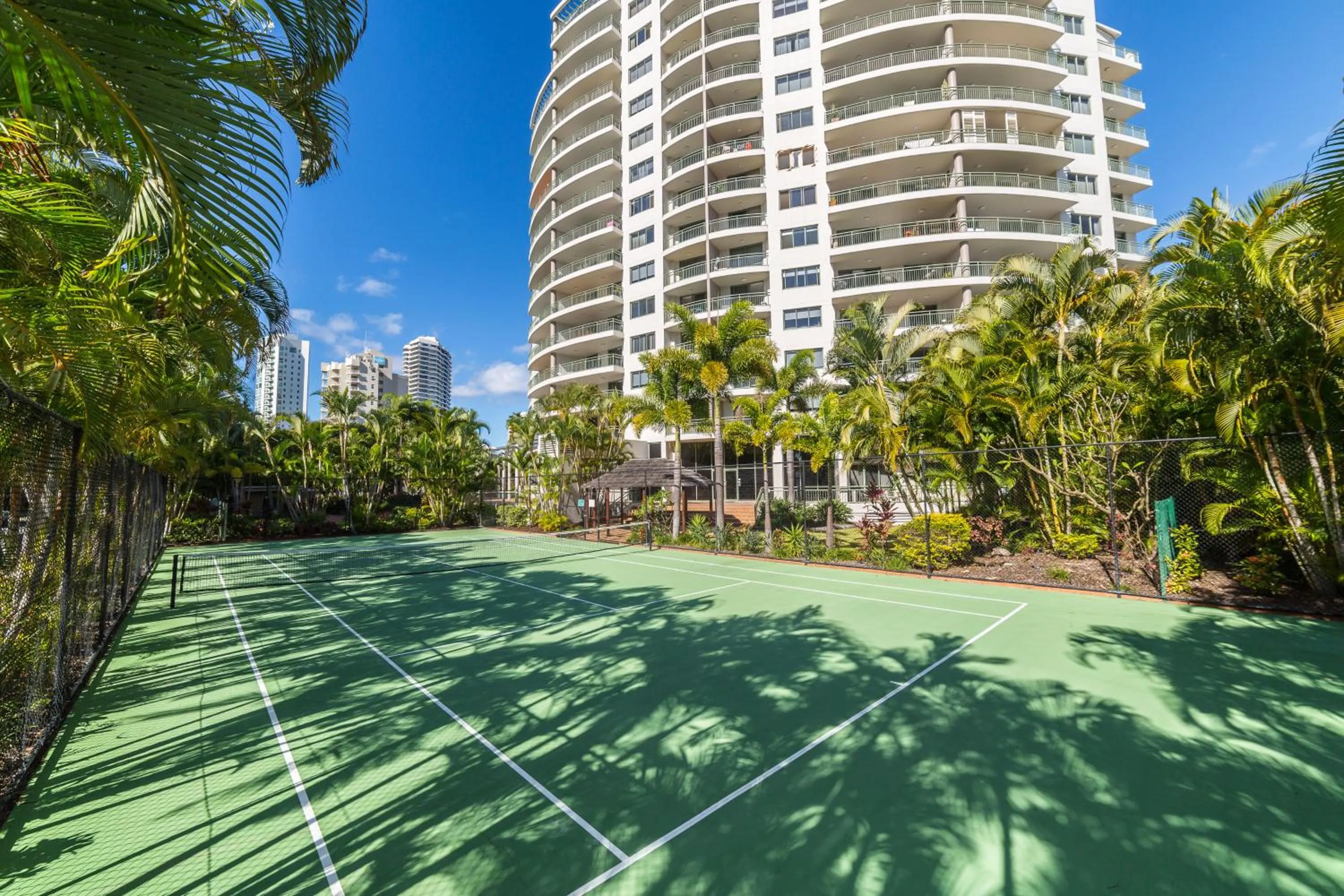 Property building in The Meriton Apartments on Main Beach