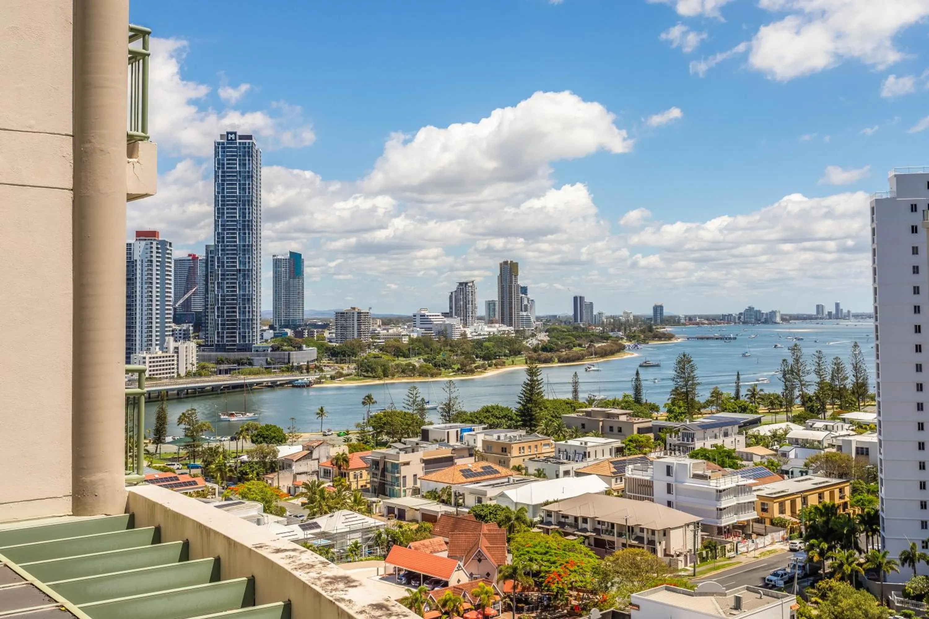 Bird's eye view in The Meriton Apartments on Main Beach