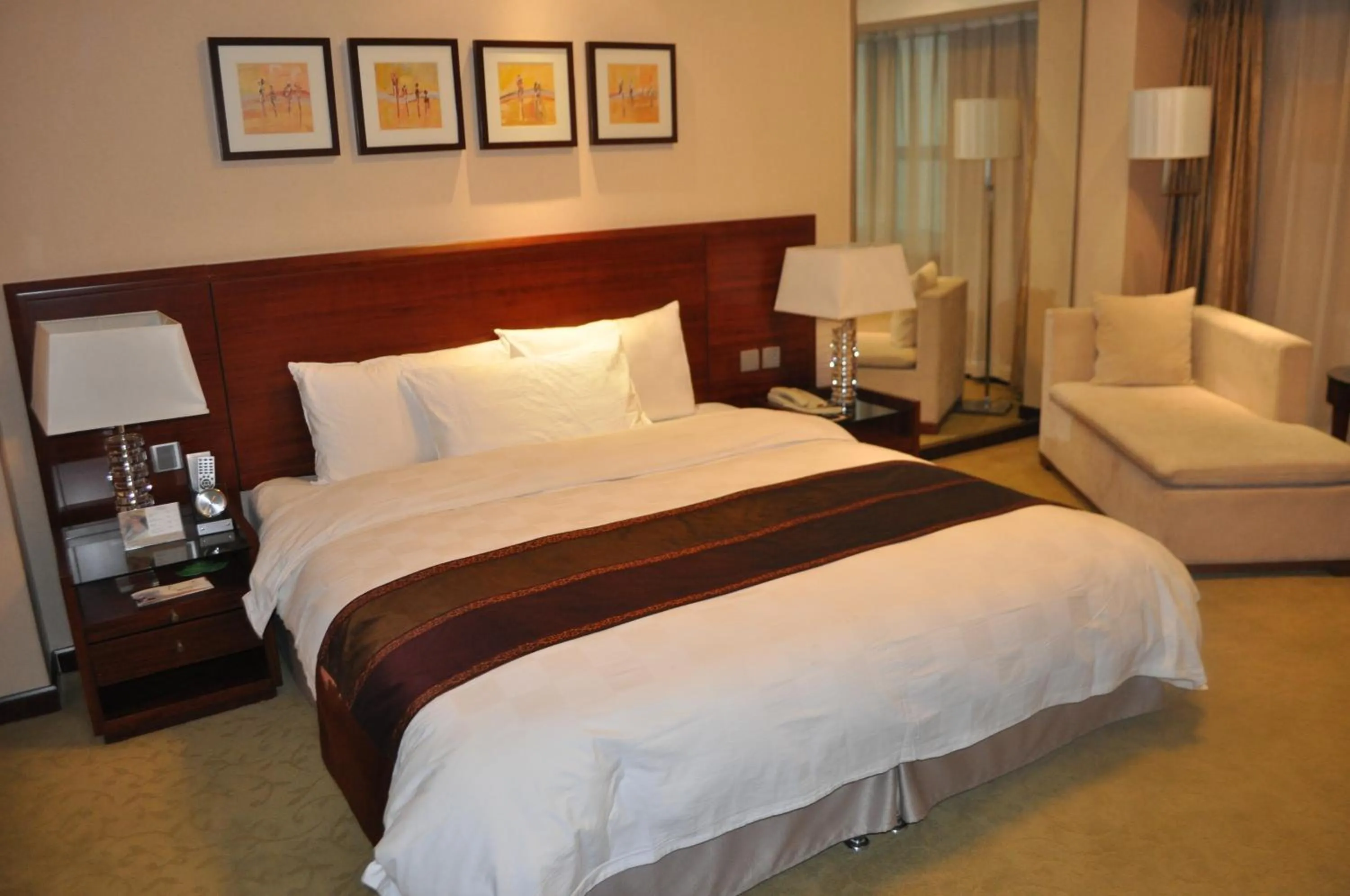 bunk bed in Ramada Plaza Shenyang Citycenter