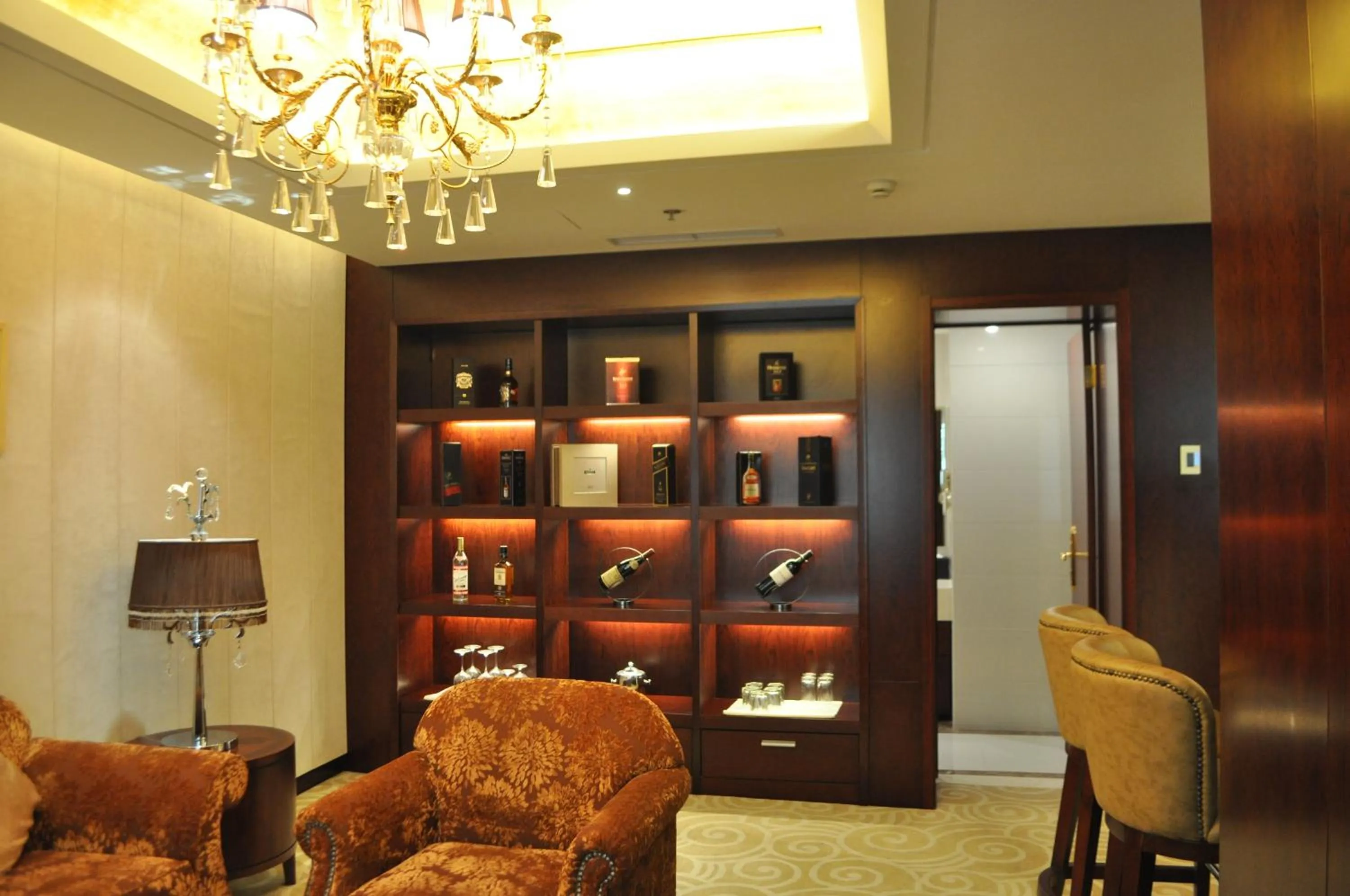 Coffee/tea facilities in Ramada Plaza Shenyang Citycenter