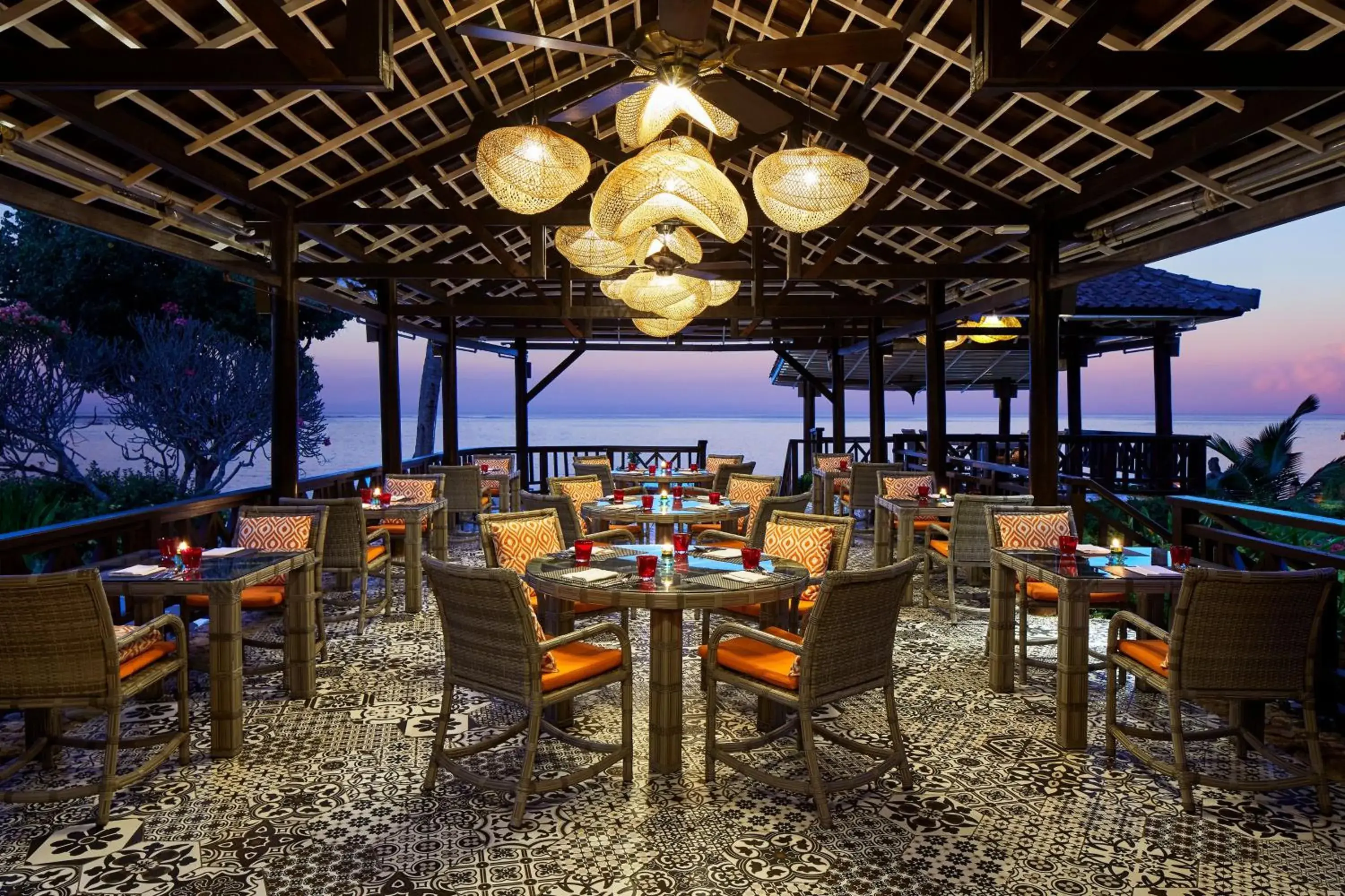 Beach, Restaurant/Places to Eat in Sheraton Senggigi Beach Resort