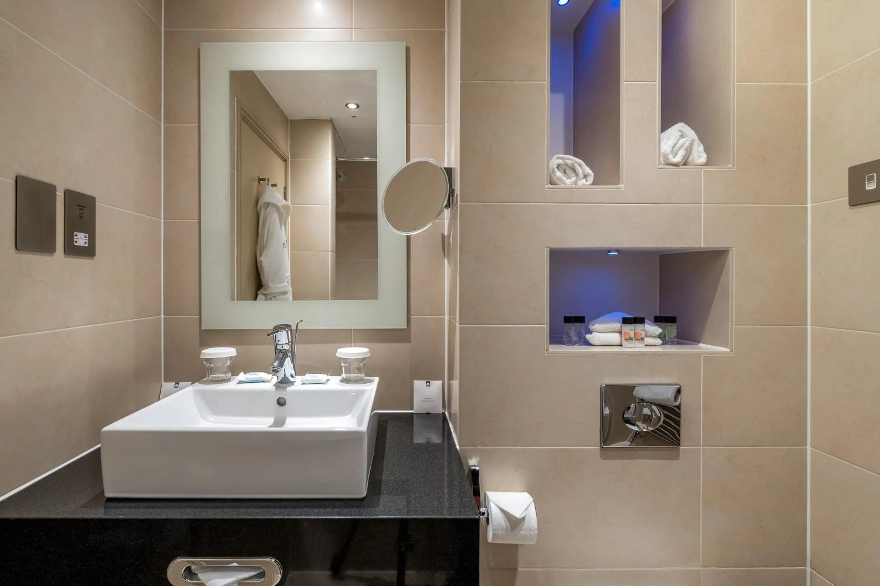 Bathroom in Washington Mayfair Hotel