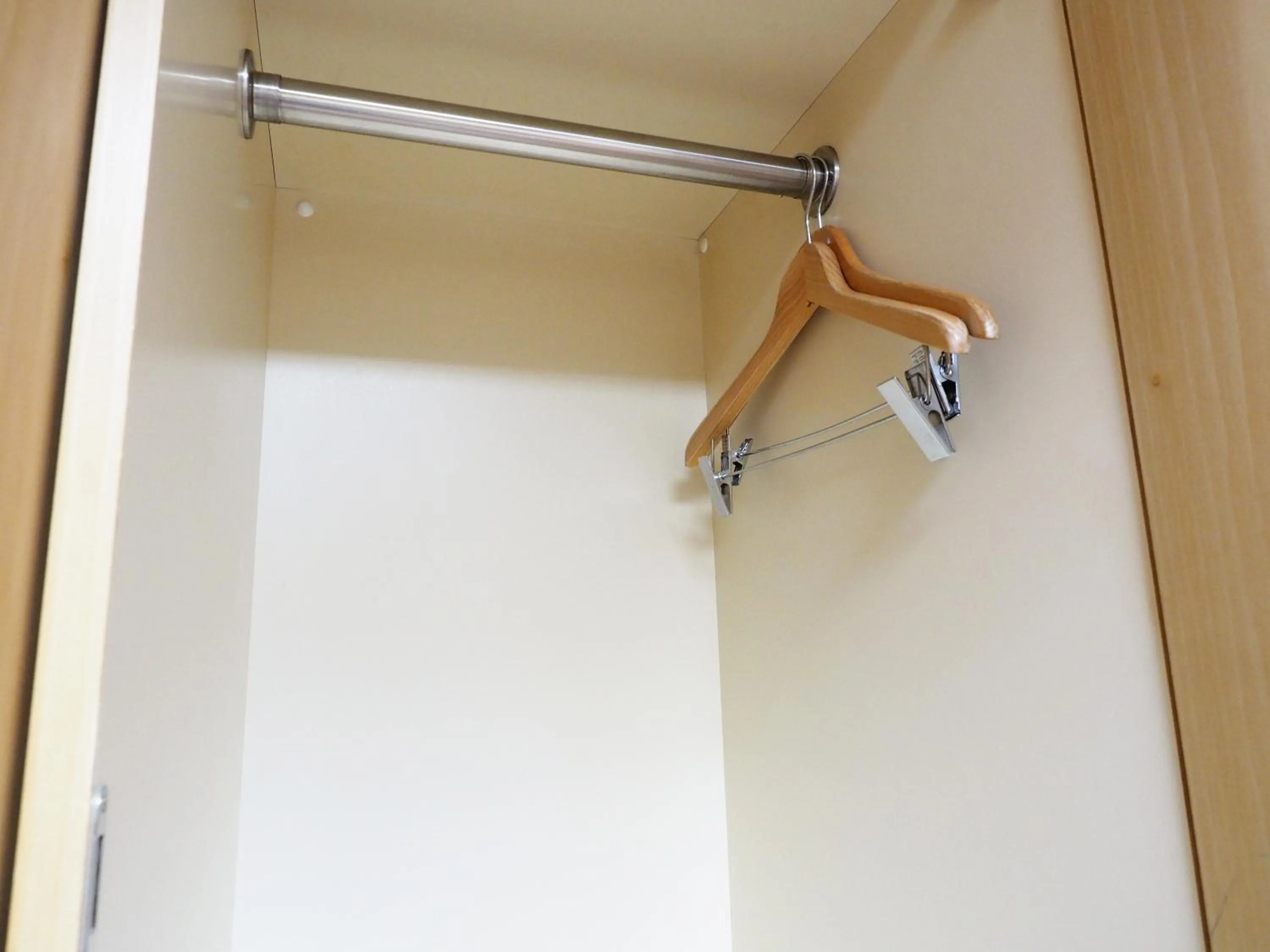 Photo of the whole room in Shin-Osaka Youth Hostel