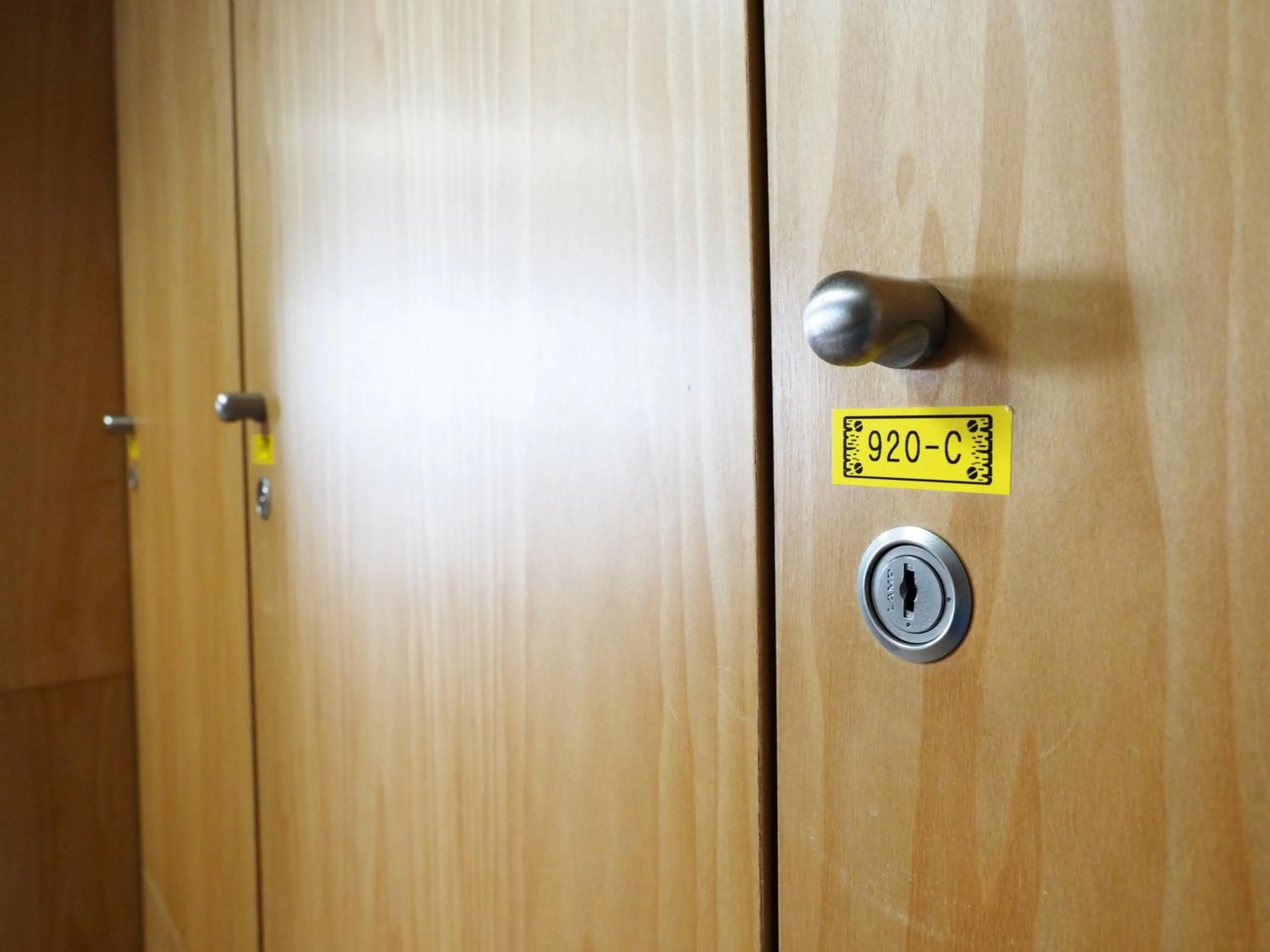 Photo of the whole room in Shin-Osaka Youth Hostel