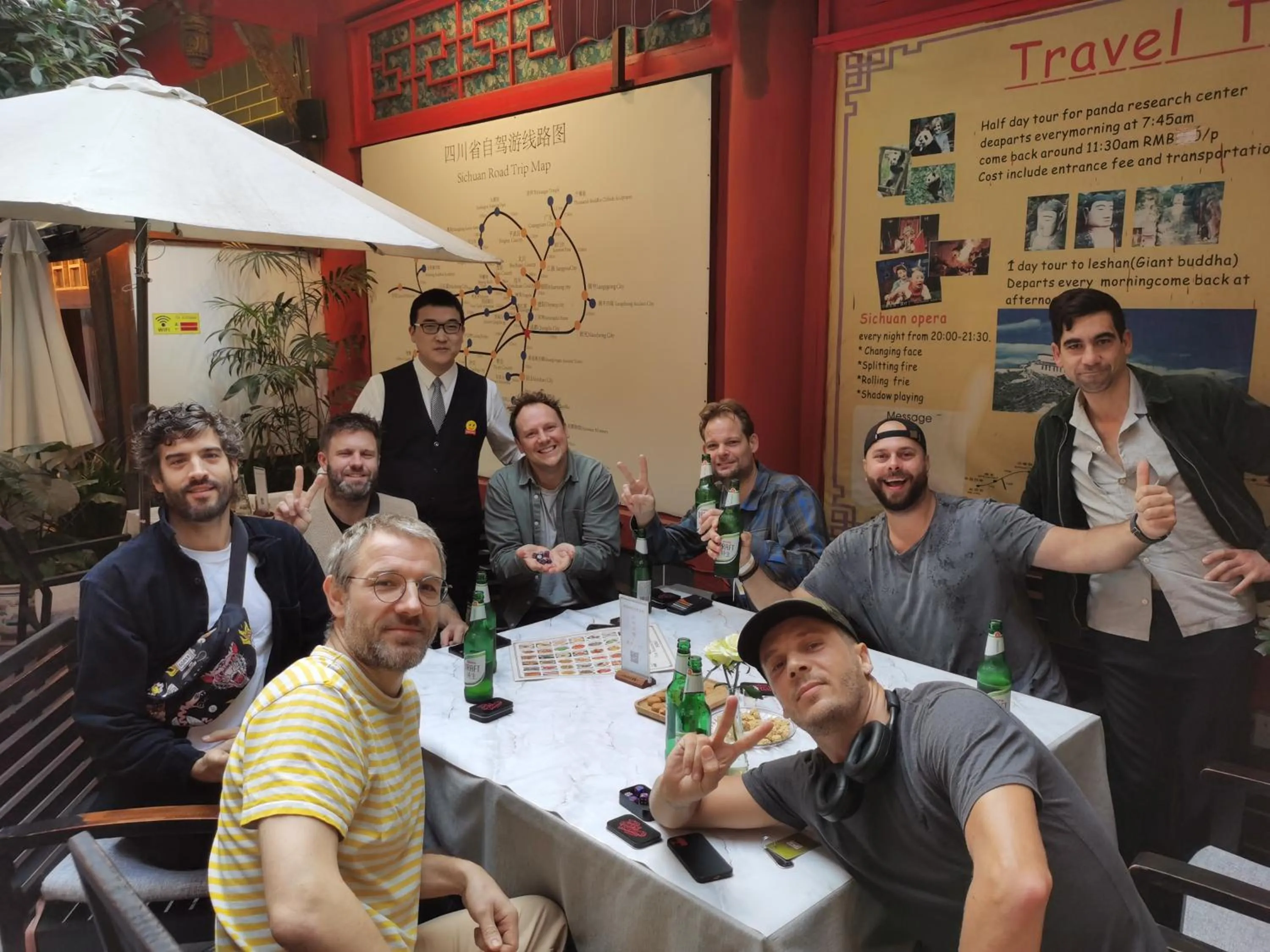 group of guests in Wenjun Courtyard Hotel---3mins walk from Tonghuimen metro station ,next to People`s Park, fluent English service ,travel agency