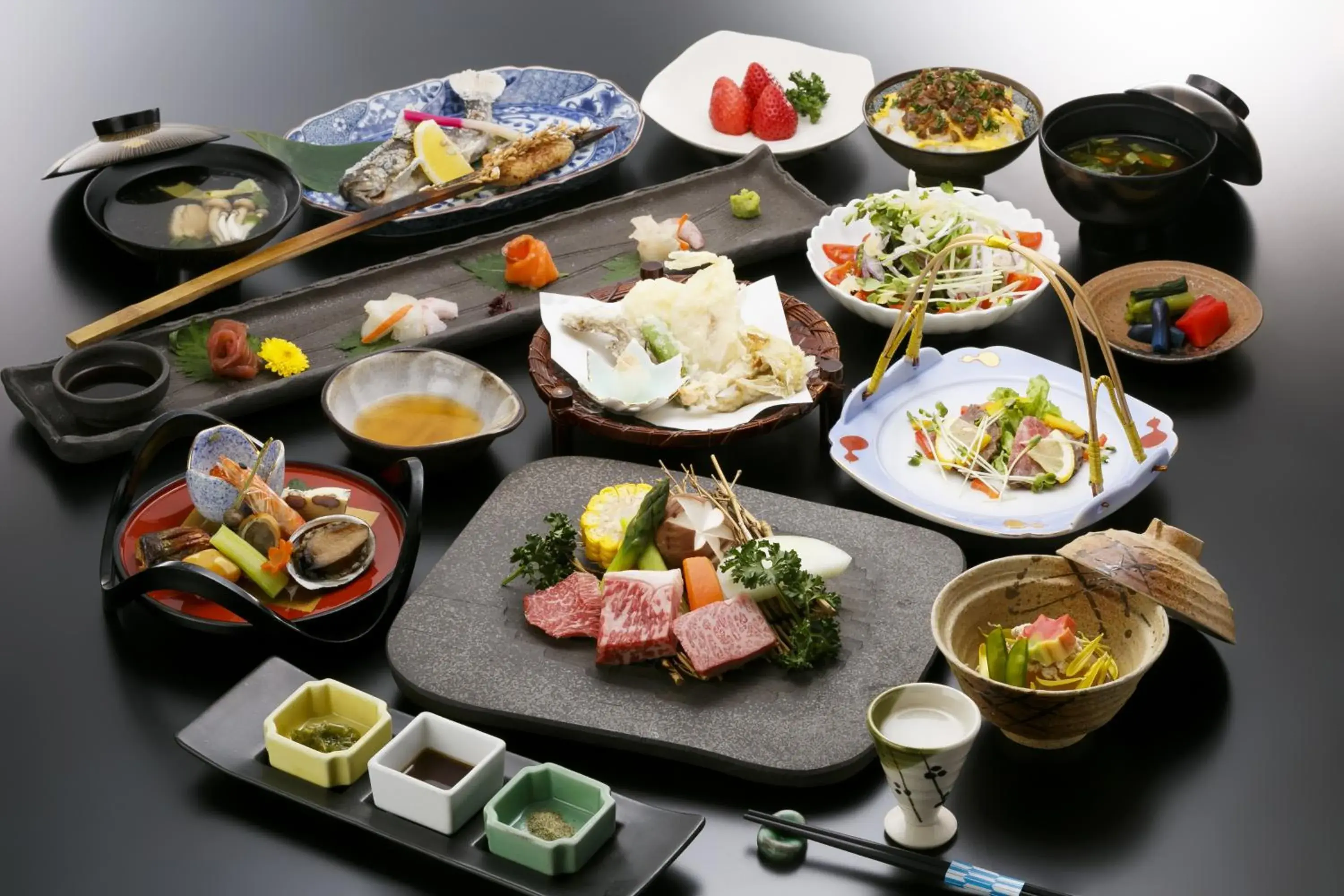 Food in Okada Ryokan Warakutei Food in Okada Ryokan Warakutei