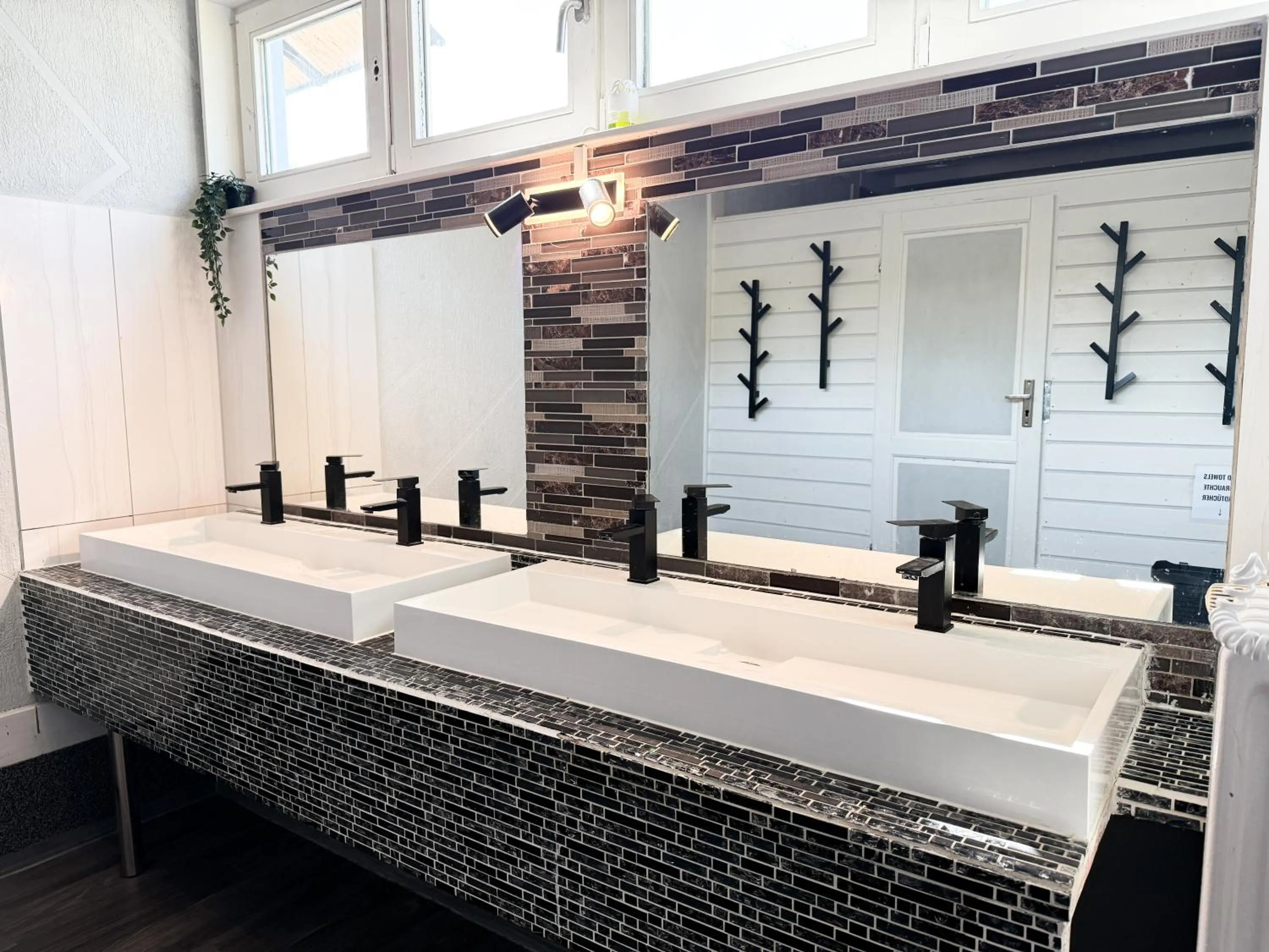 Bathroom in EASY Lodges Berlin