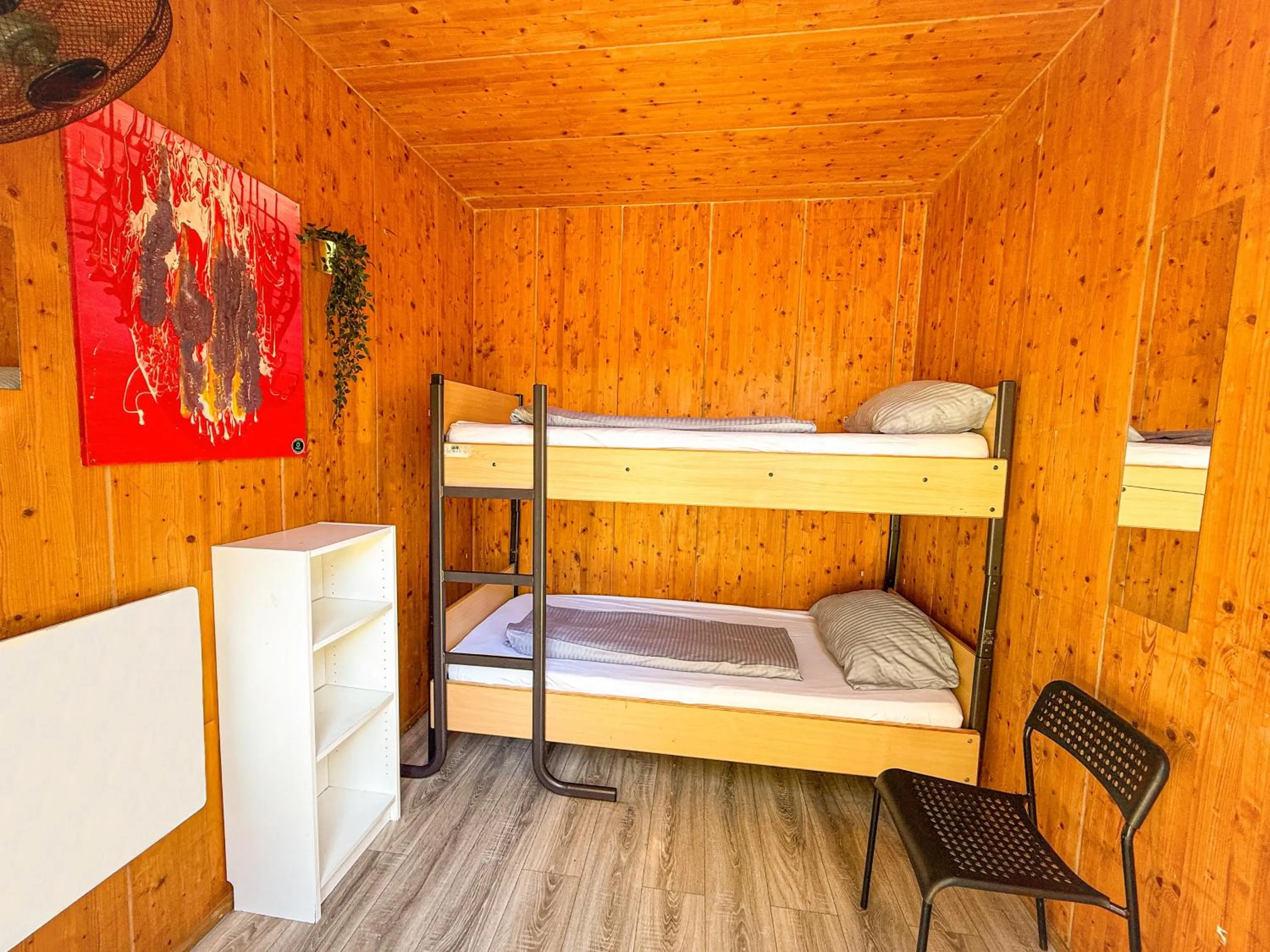 Bedroom, Bed in EASY Lodges Berlin