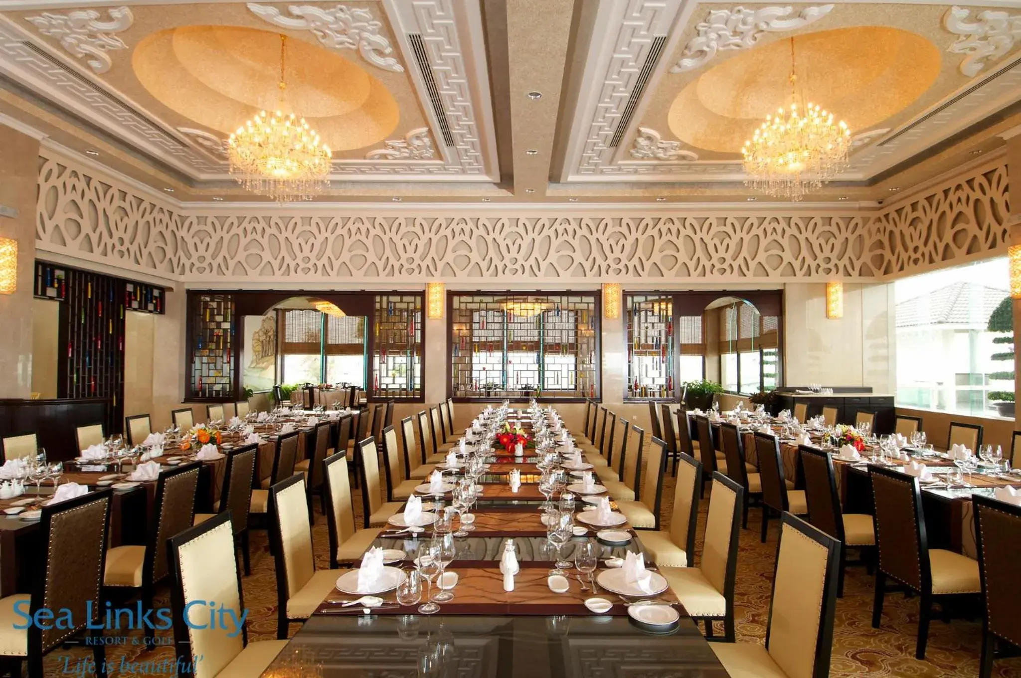 Restaurant/places to eat in Sea Links Beach Villa Restaurant/places to eat in Sea Links Beach Villa