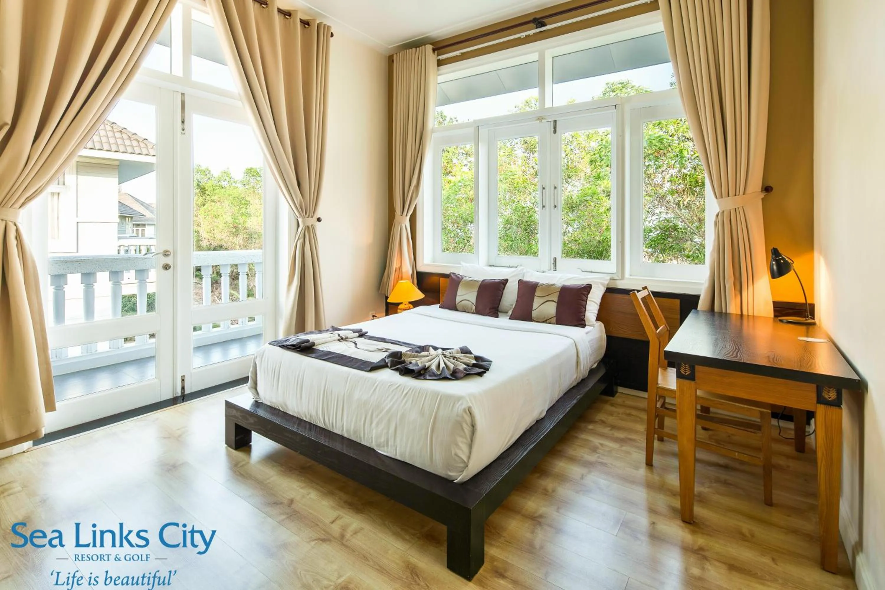 Bed in Sea Links Beach Villa