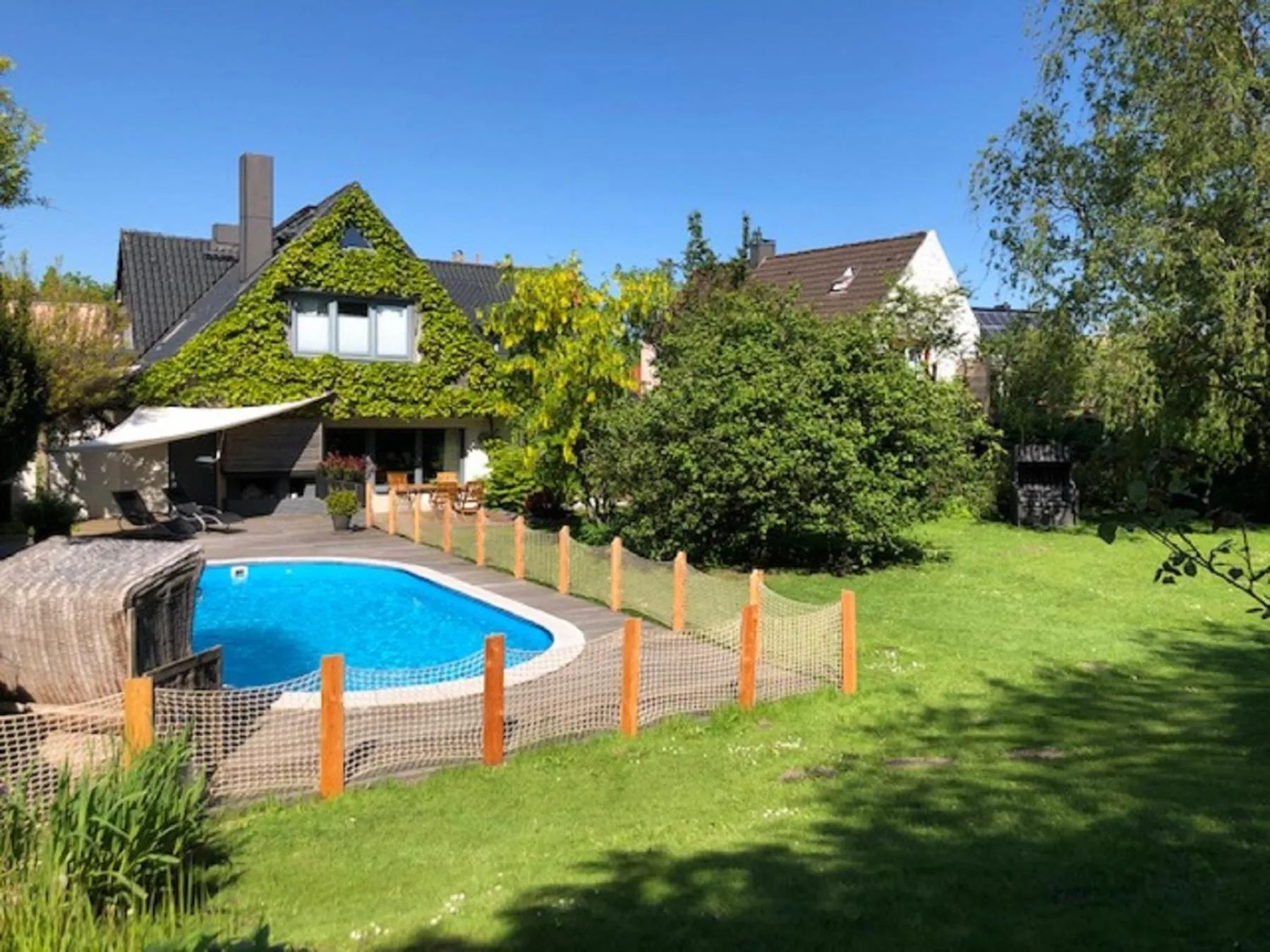 Pool view in Hotel F-RITZ