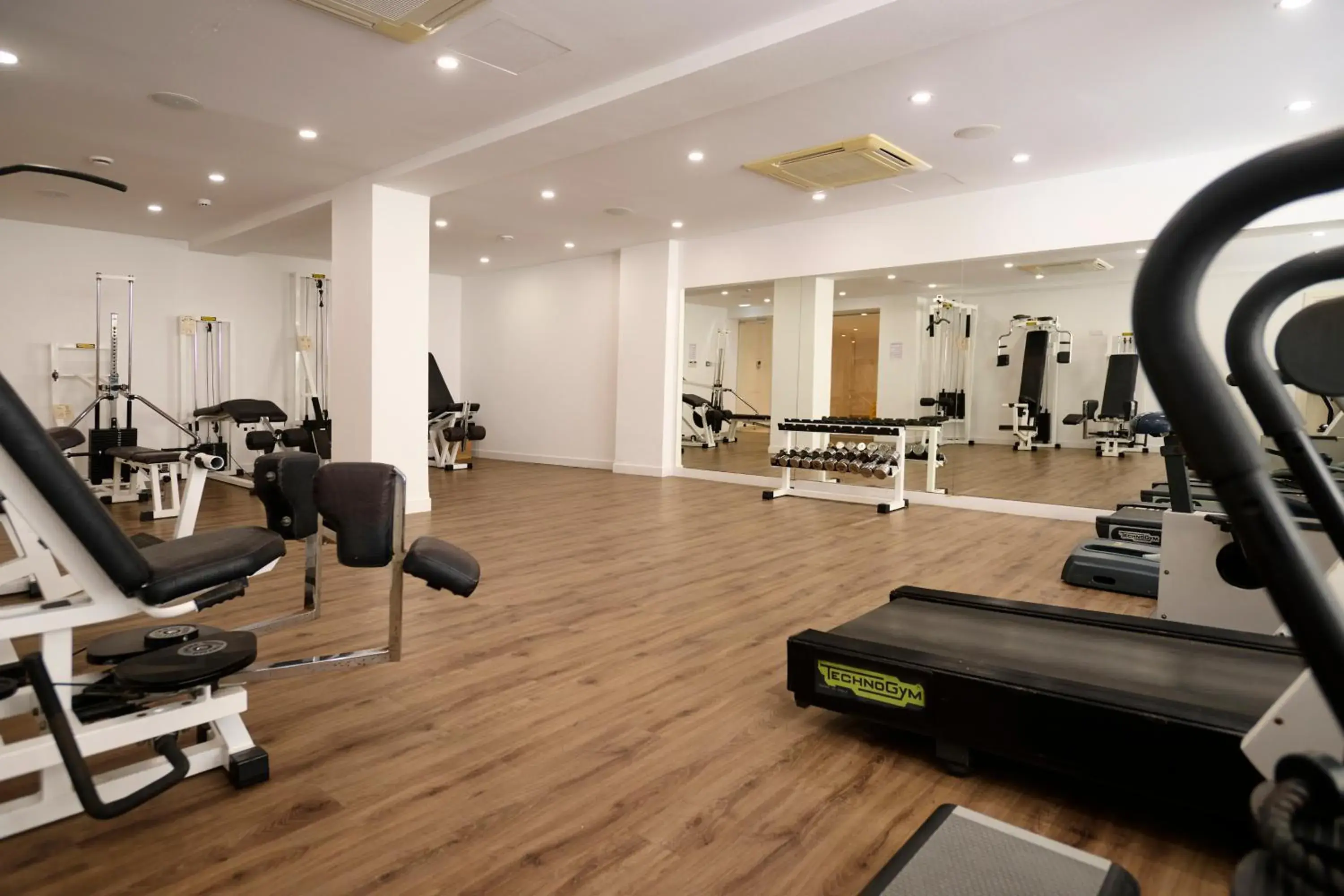 Fitness centre/facilities in Sunrise Oasis Hotel & Waterpark Fitness centre/facilities in Sunrise Oasis Hotel & Waterpark
