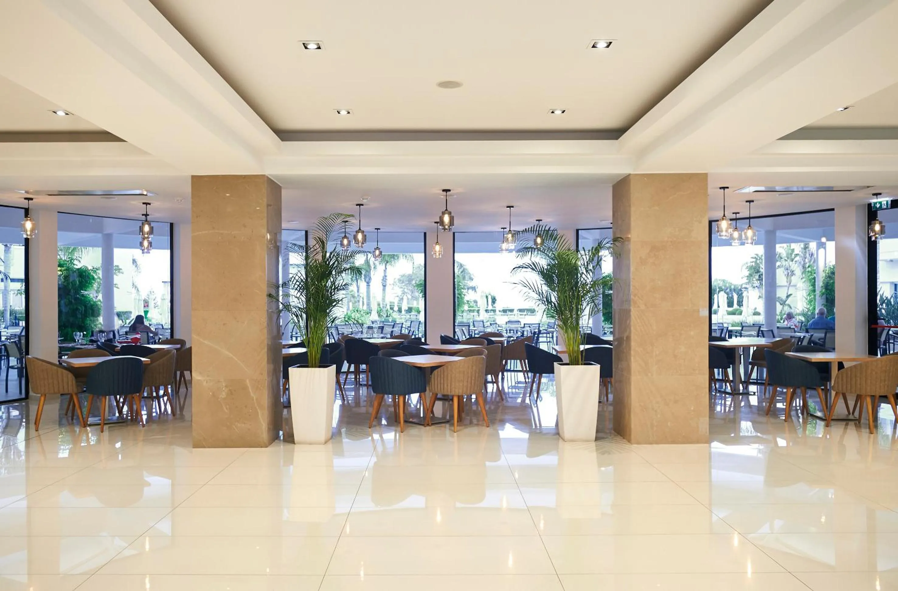 Lounge or bar in Sunrise Oasis Hotel & Waterpark