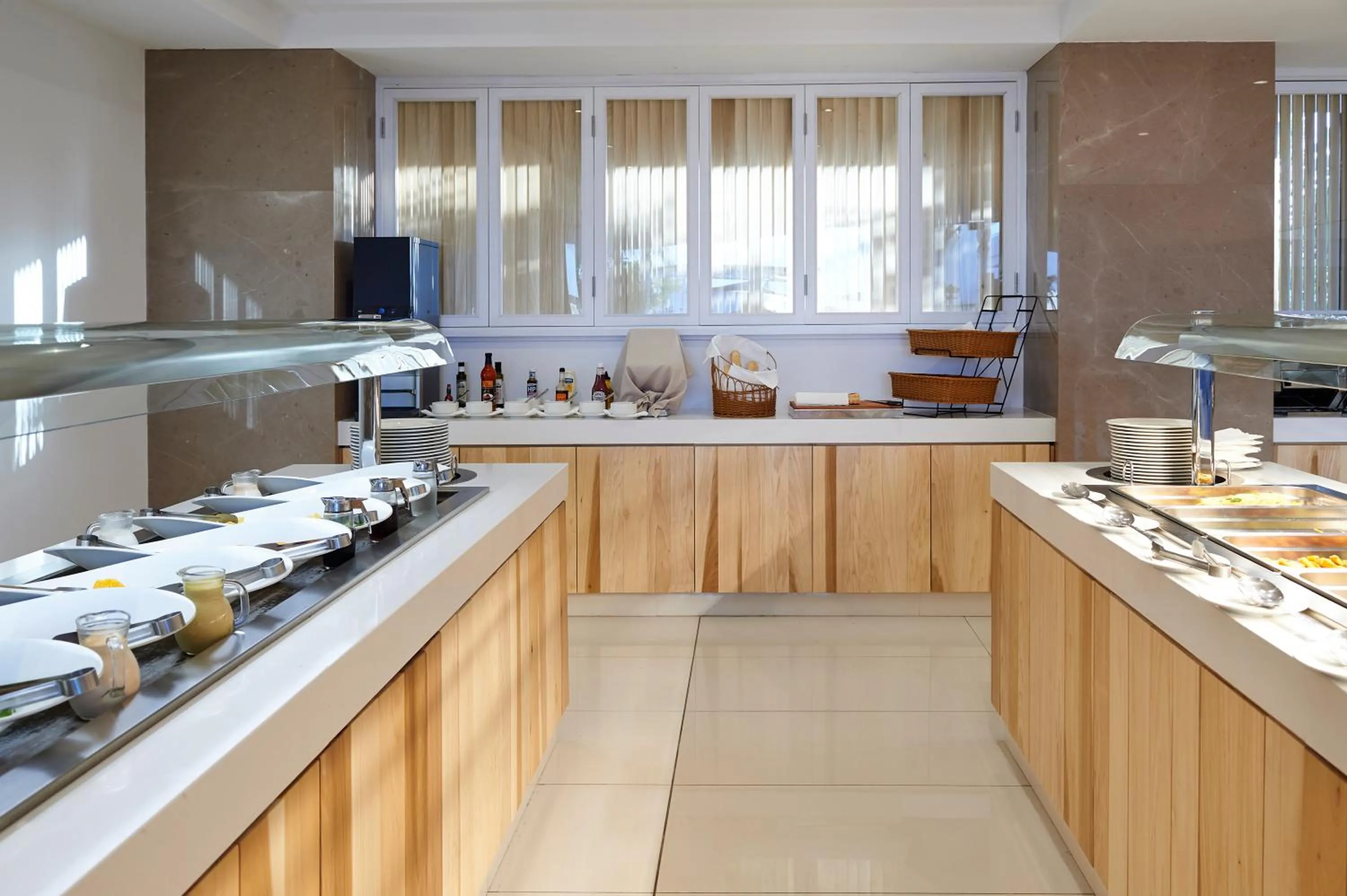 Restaurant/places to eat in Sunrise Oasis Hotel & Waterpark