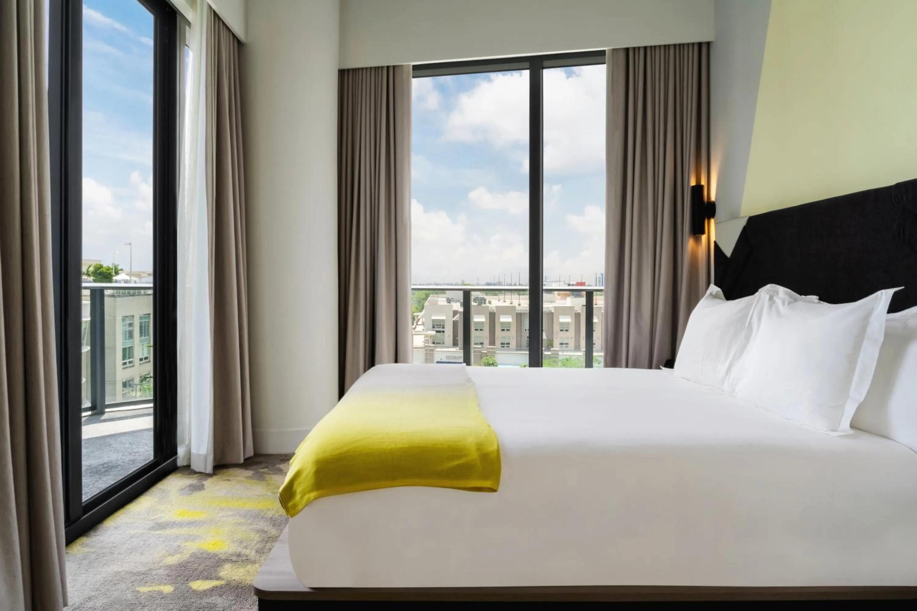 Bedroom, Bed in Hyde Suites Midtown Miami