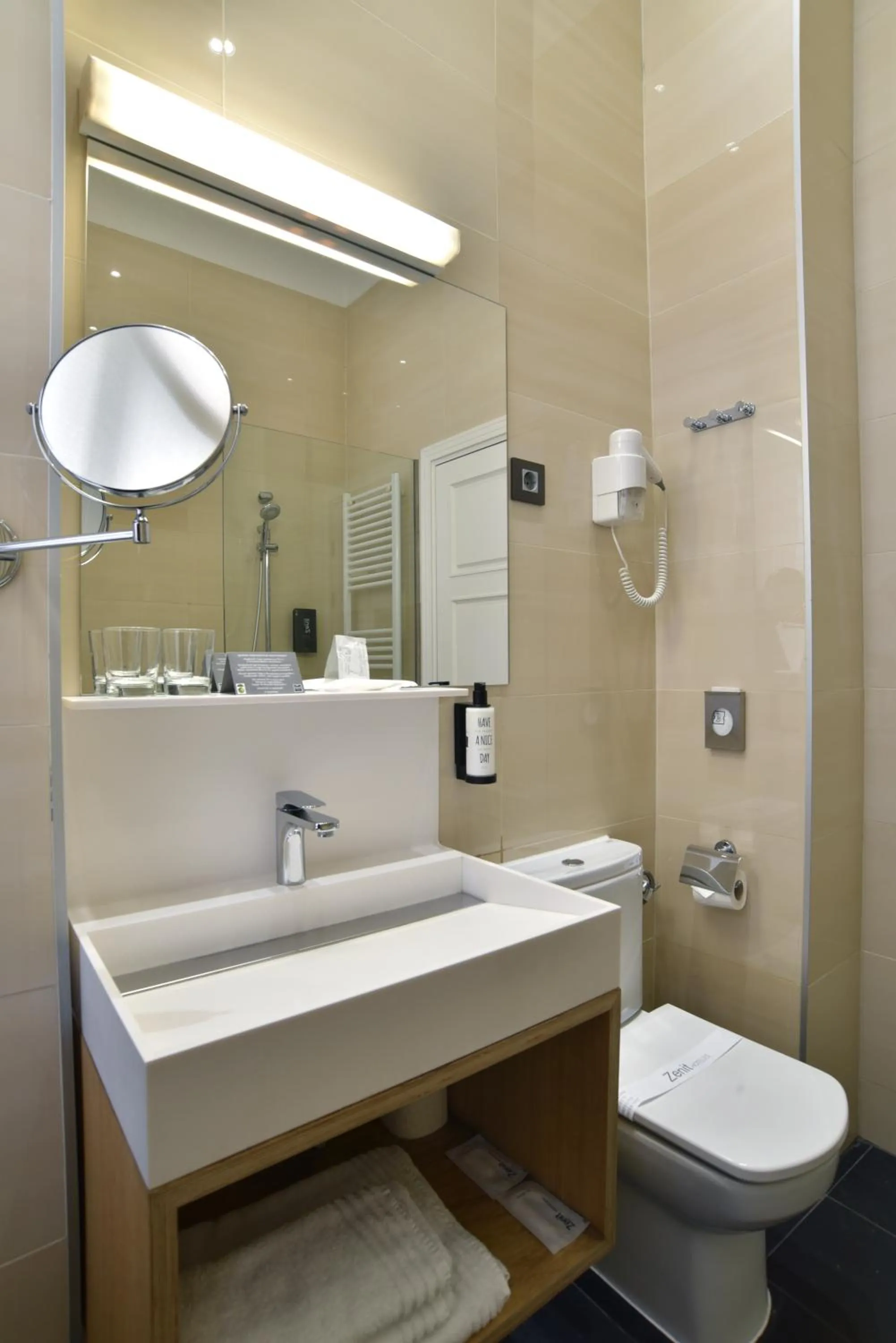 Bathroom in Hotel Zenit Budapest Palace