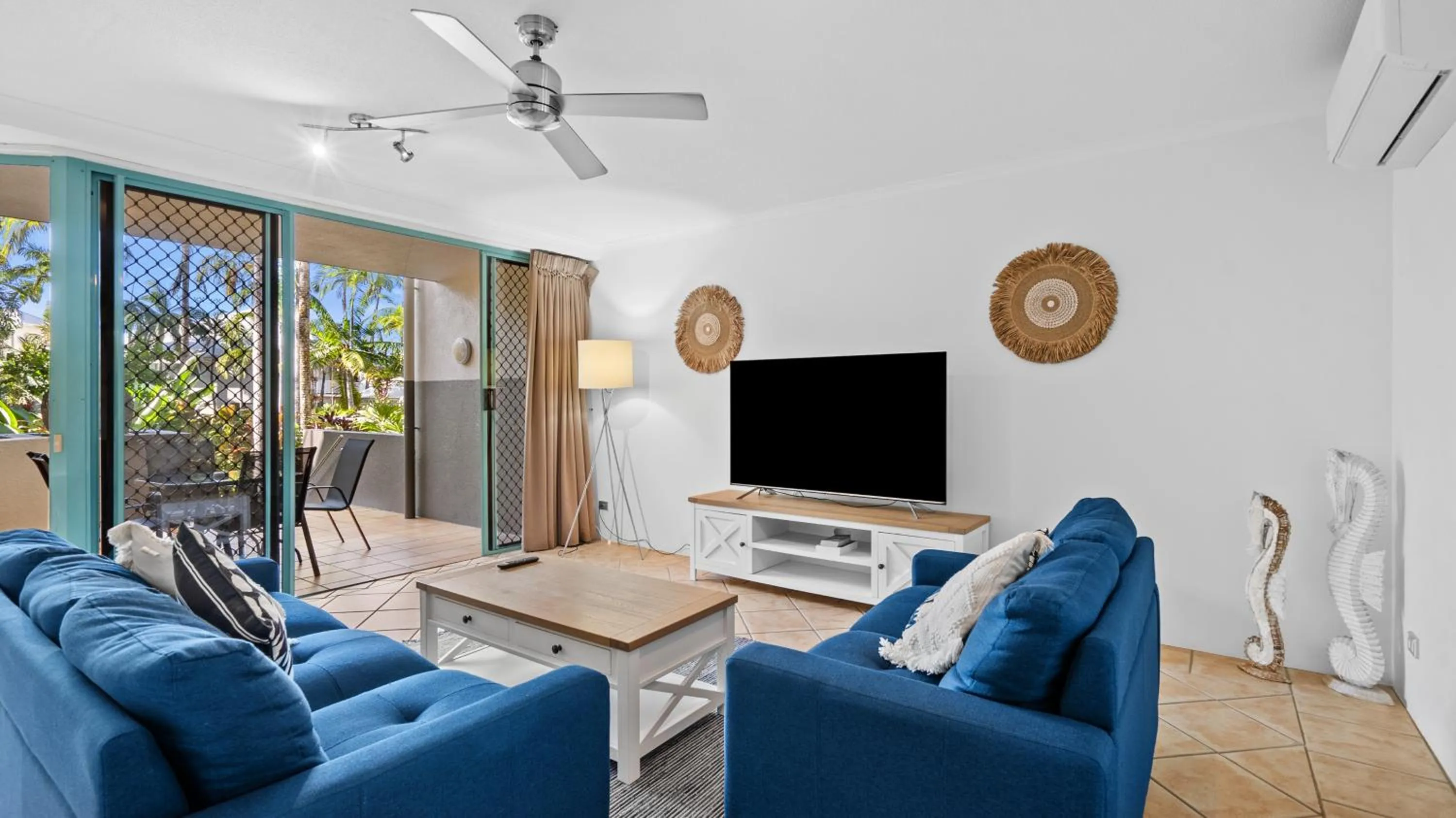 Coral Sands Beachfront Resort