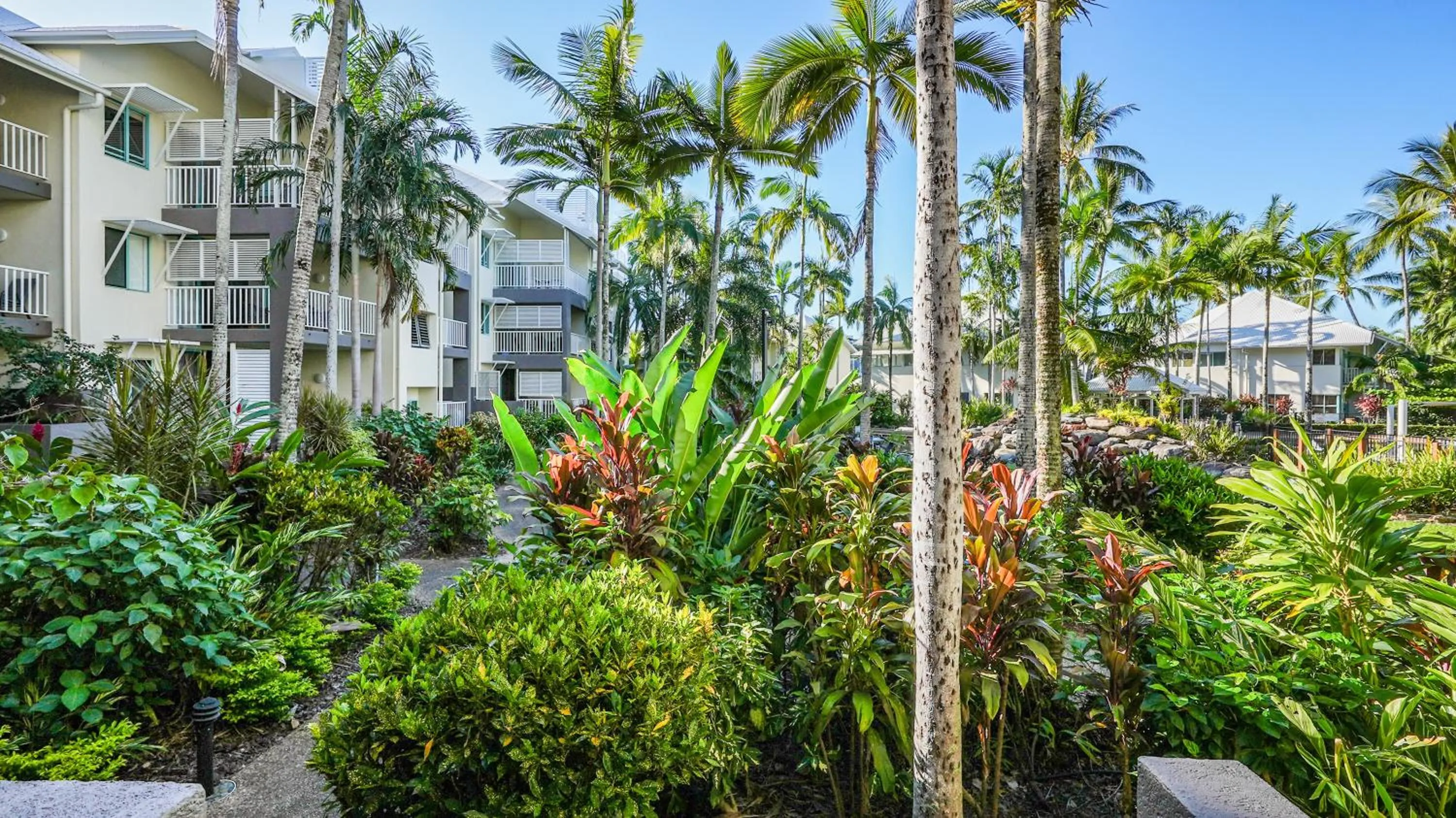 Coral Sands Beachfront Resort