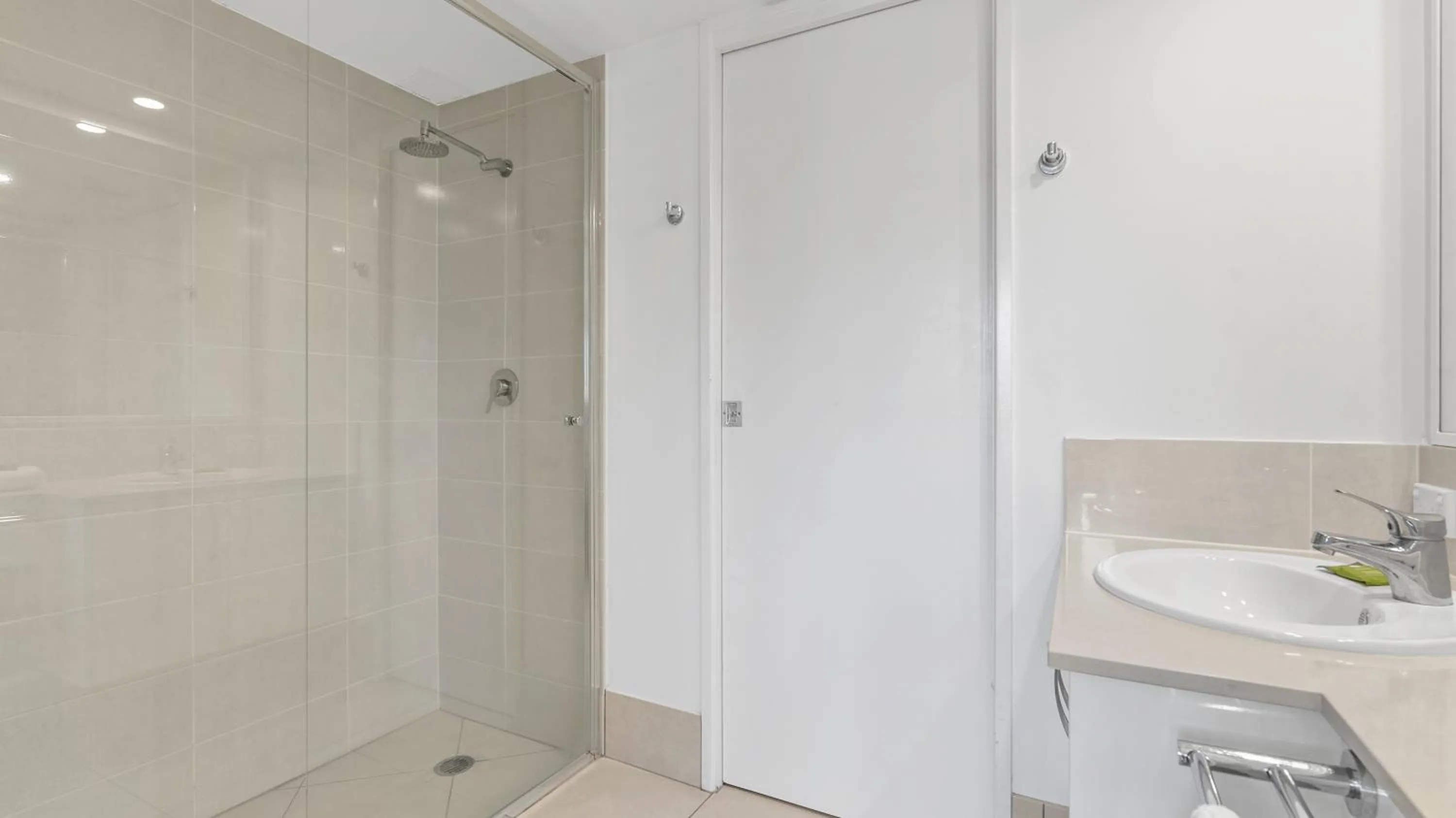 Coral Sands Beachfront Resort