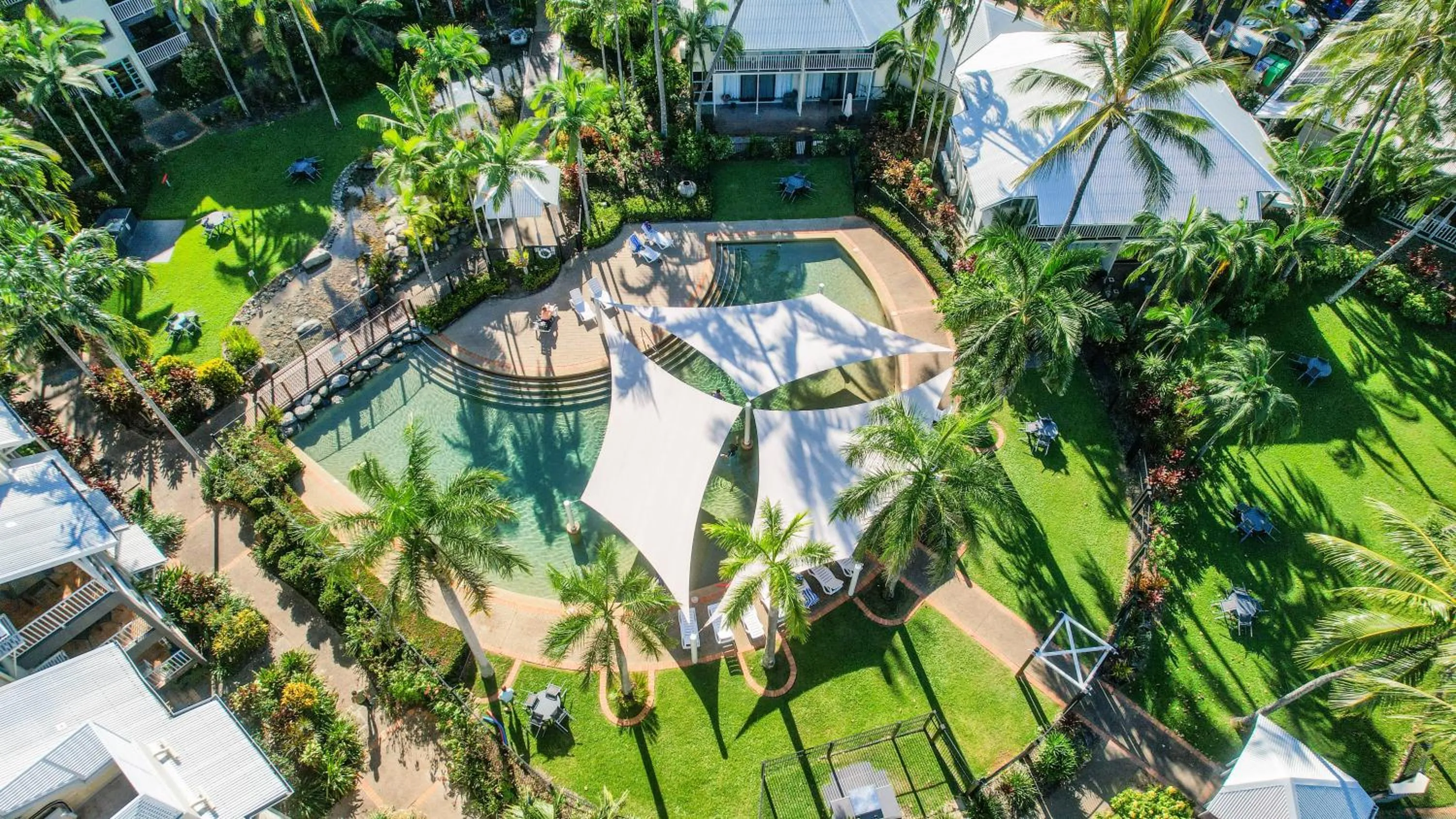 Coral Sands Beachfront Resort