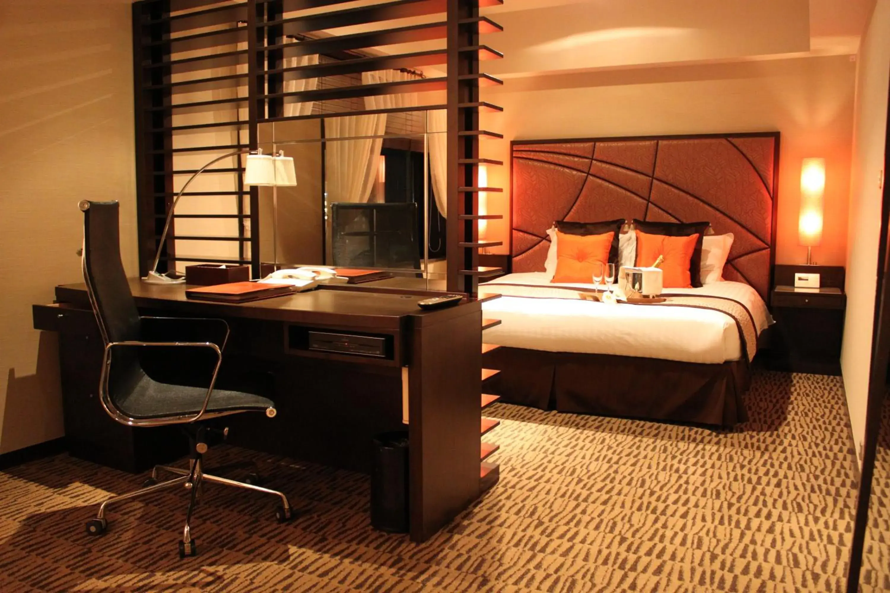 Seating area, Bed in Hotel Terrace the Garden Mito Seating area, Bed in Hotel Terrace the Garden Mito