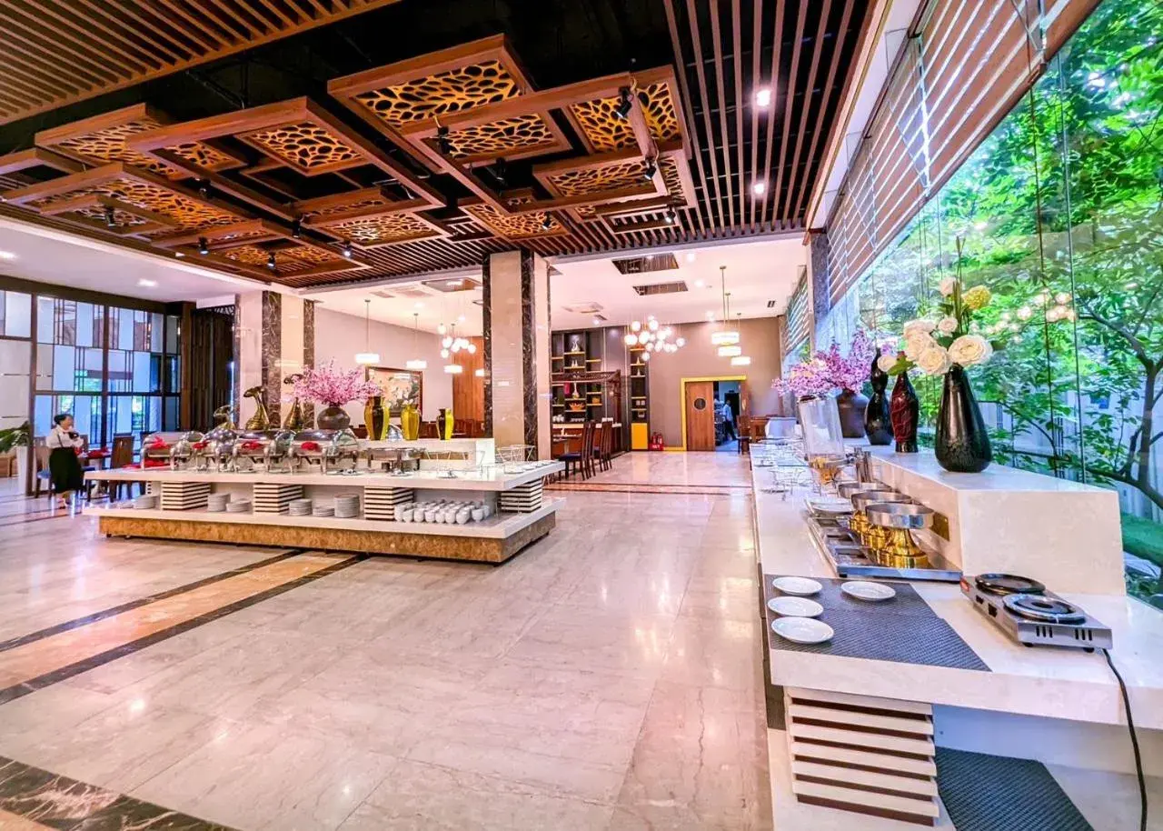 Restaurant/places to eat in Muong Thanh Grand Xa La Hotel Restaurant/places to eat in Muong Thanh Grand Xa La Hotel