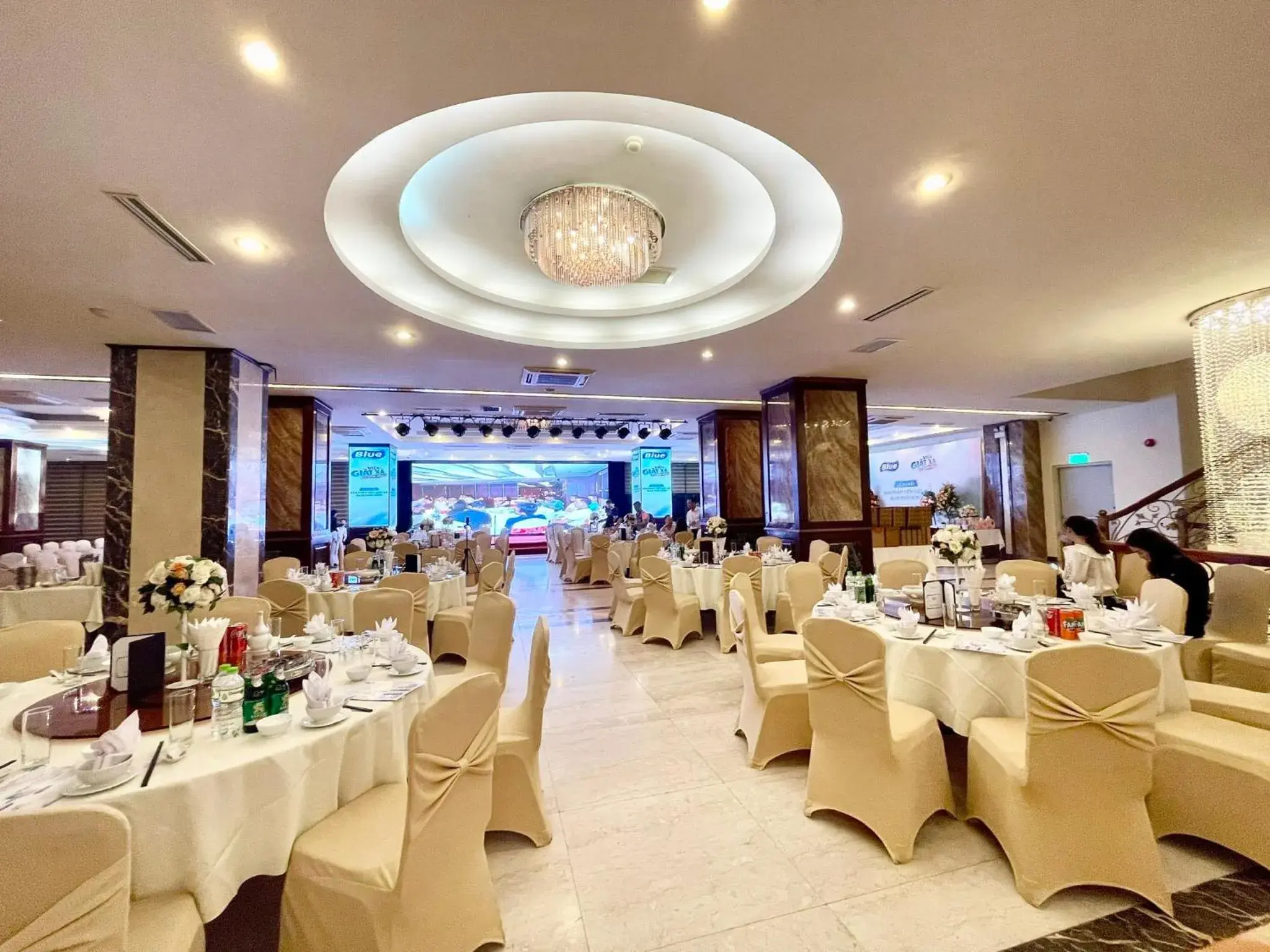 Restaurant/places to eat in Muong Thanh Grand Xa La Hotel Restaurant/places to eat in Muong Thanh Grand Xa La Hotel