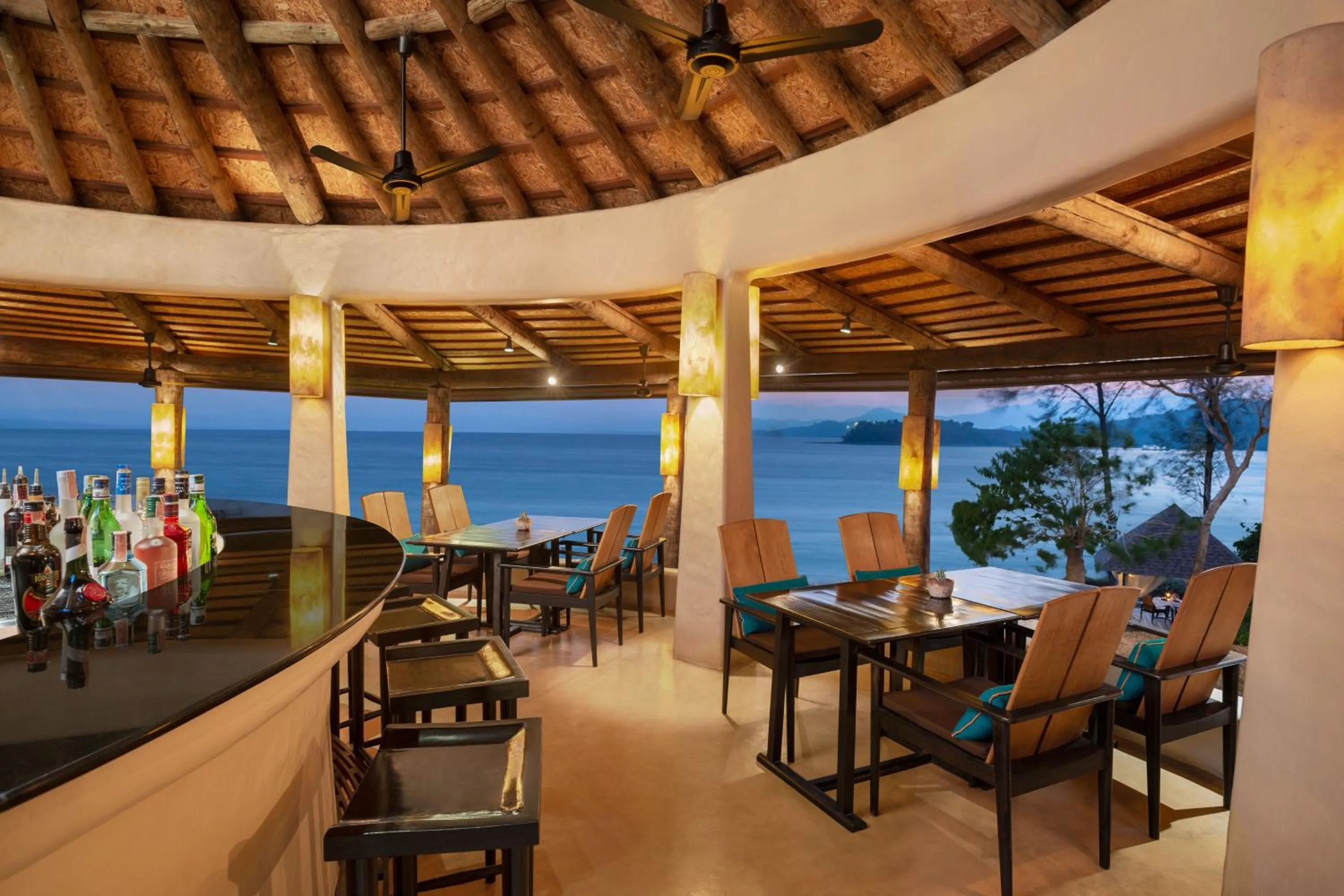 Lounge or bar in The Naka Island, a Luxury Collection Resort & Spa, Phuket