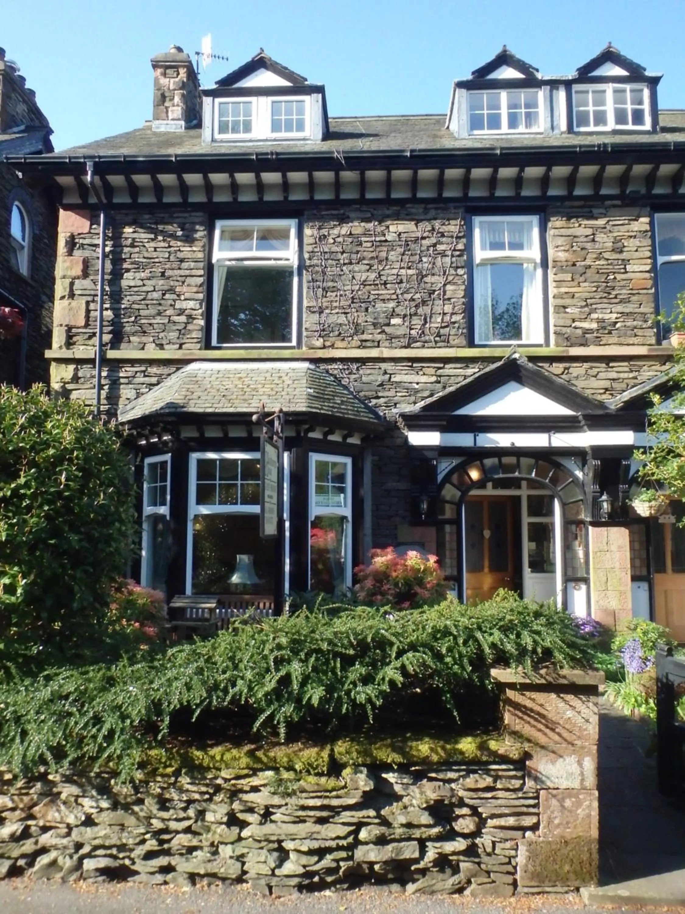 Property building in Haisthorpe Guest House