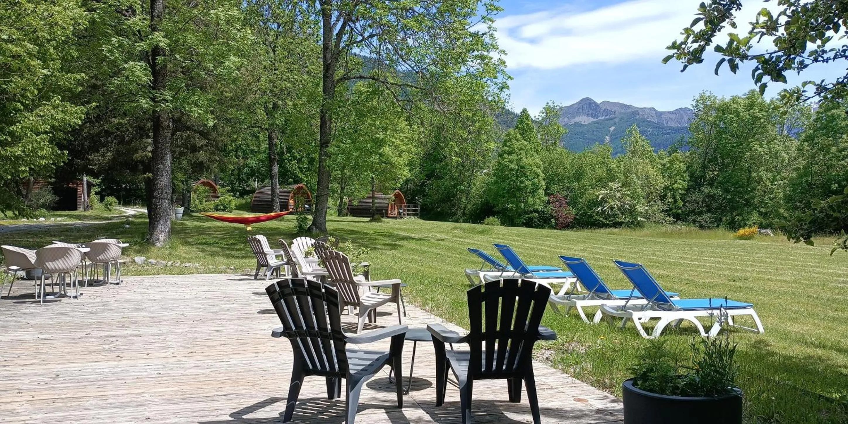 Garden in Hôtel Le Martagon