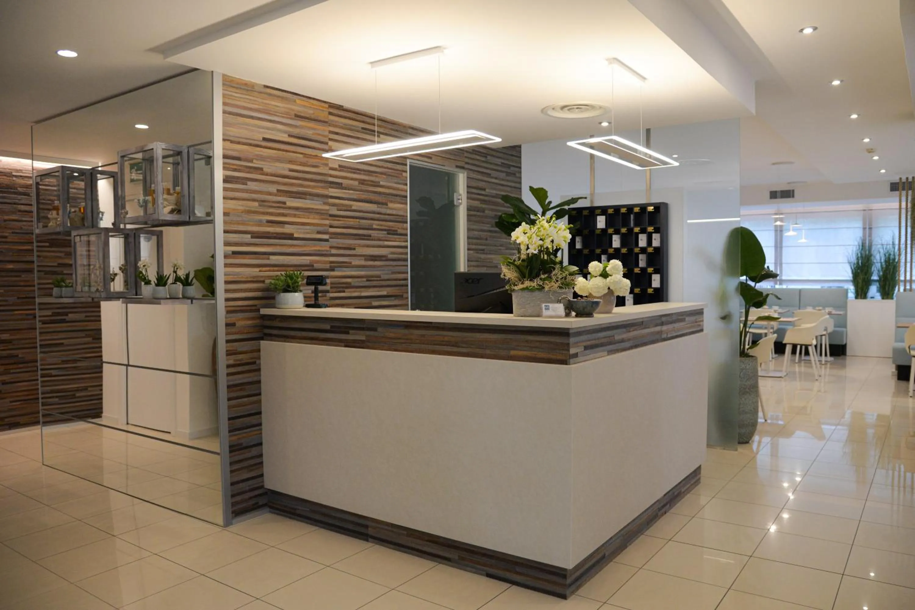 Lobby or reception in Hotel Renania