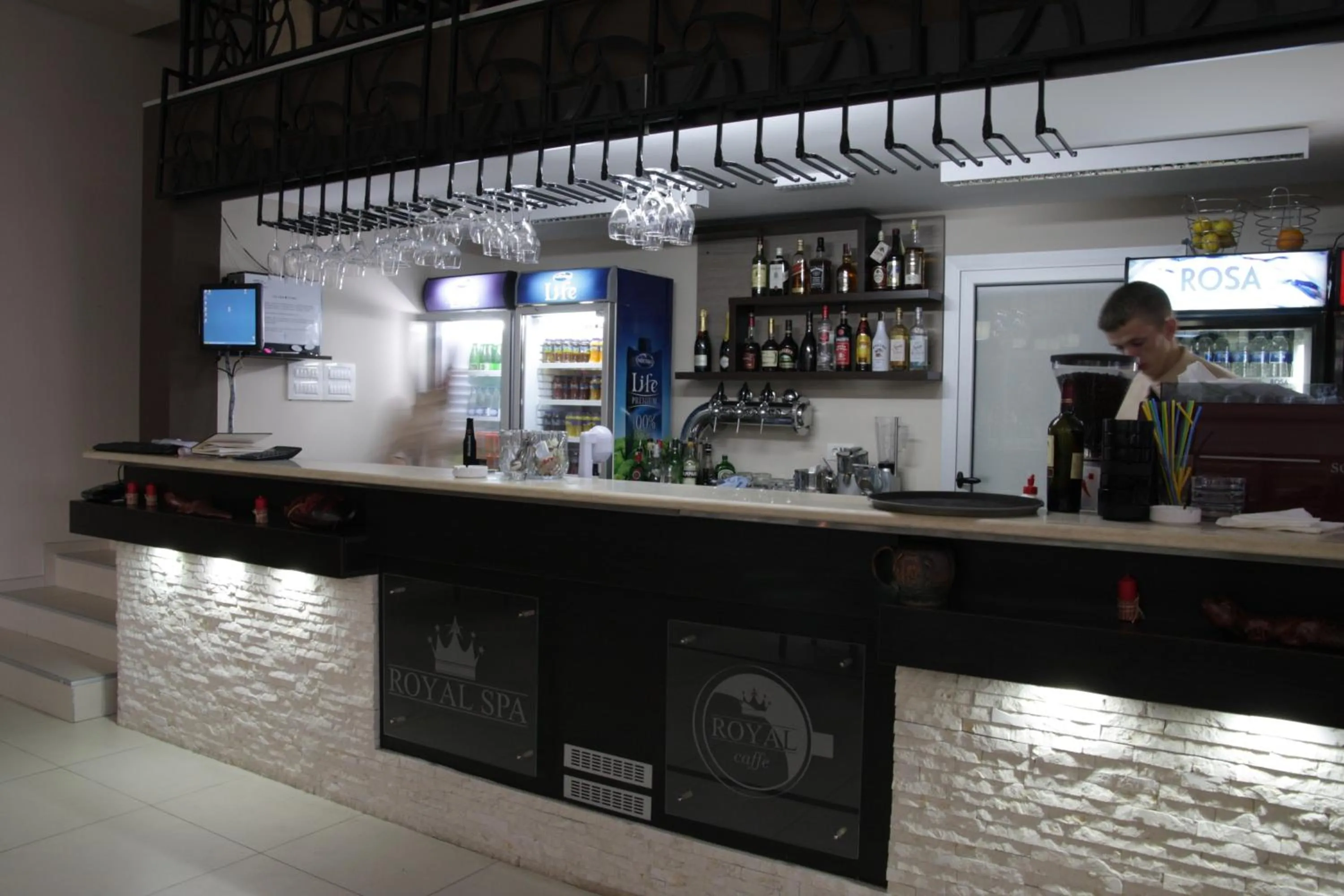 Food and drinks in Hotel Royal Spa