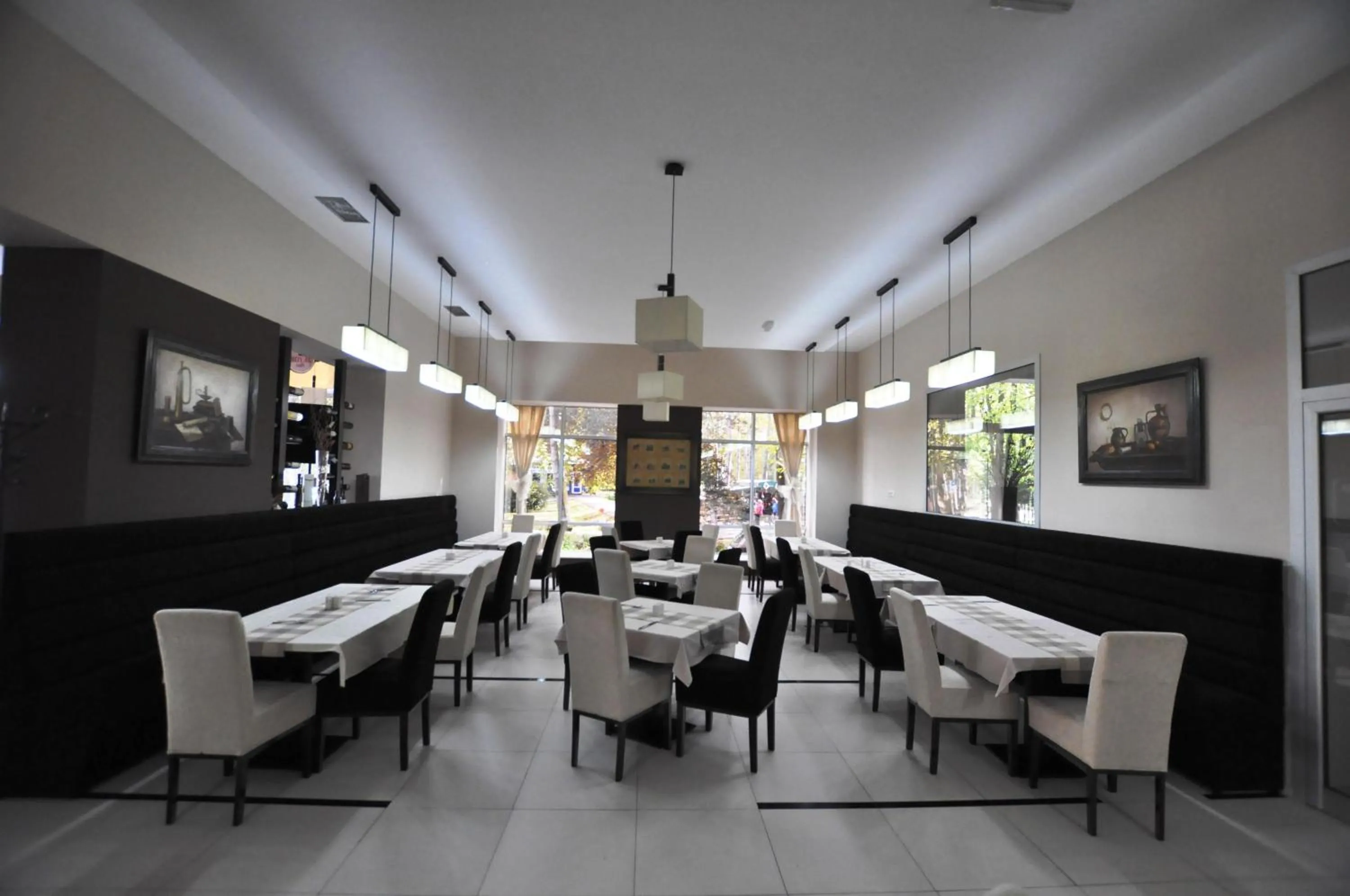 Restaurant/places to eat in Hotel Royal Spa