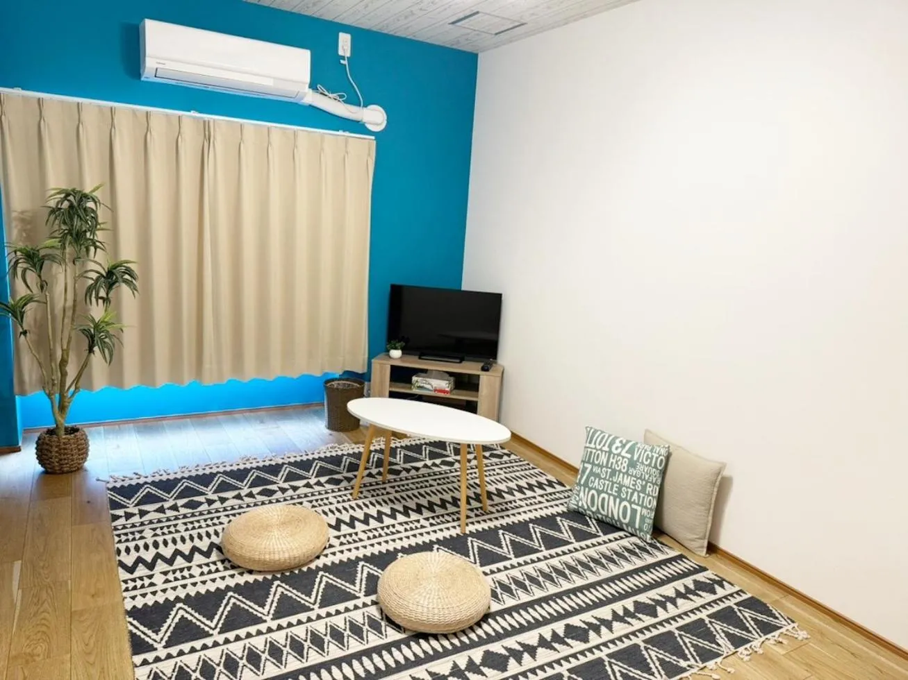 TV and multimedia in Seaside Pension Petit Shirahama