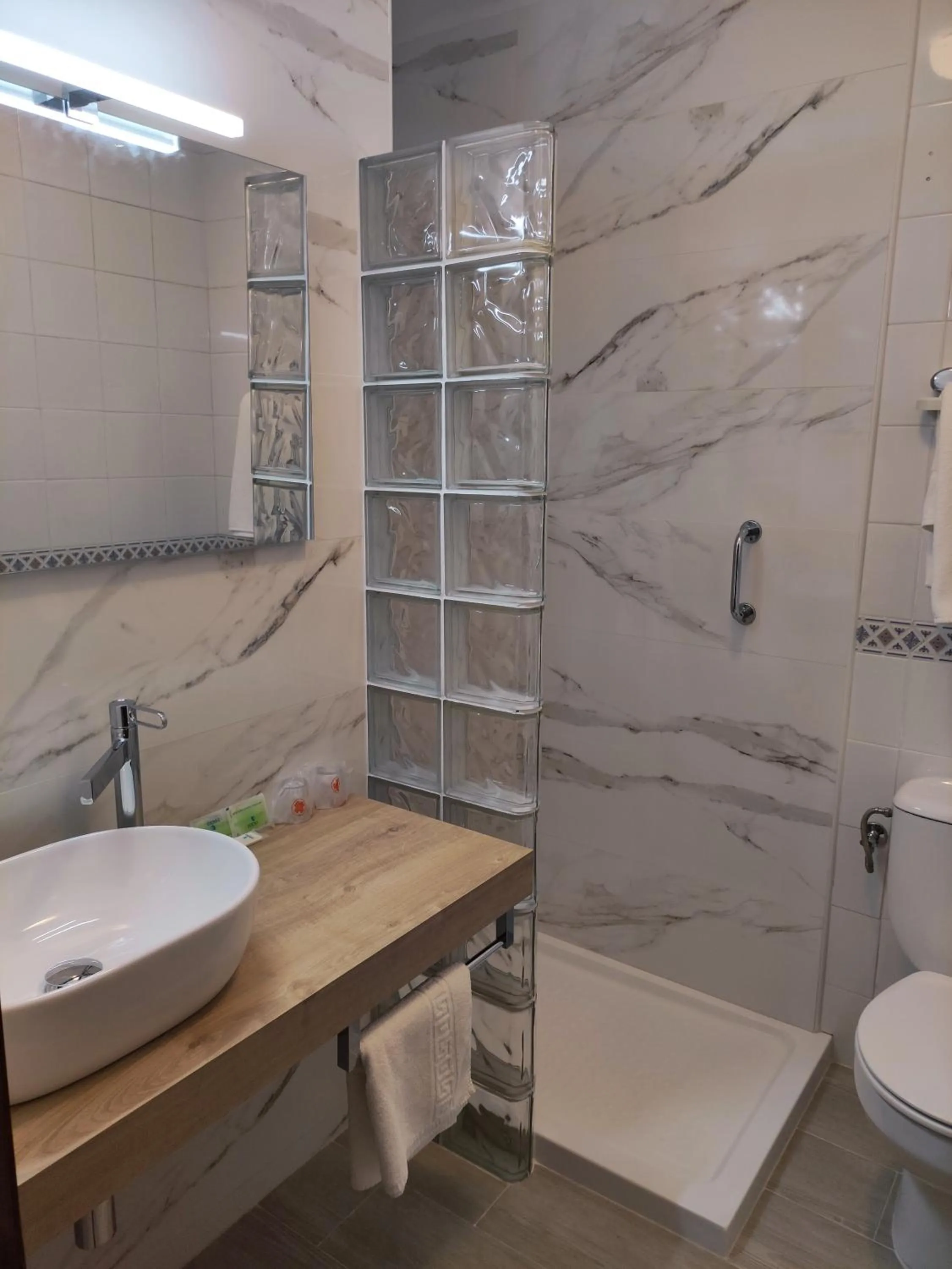 Bathroom in Hotel Solatorre