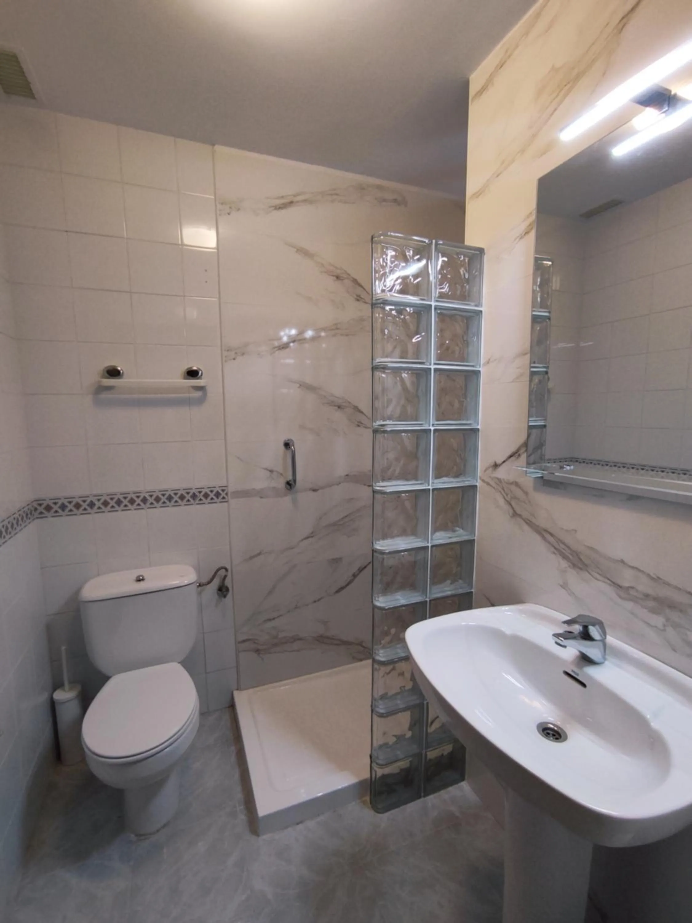 Bathroom in Hotel Solatorre