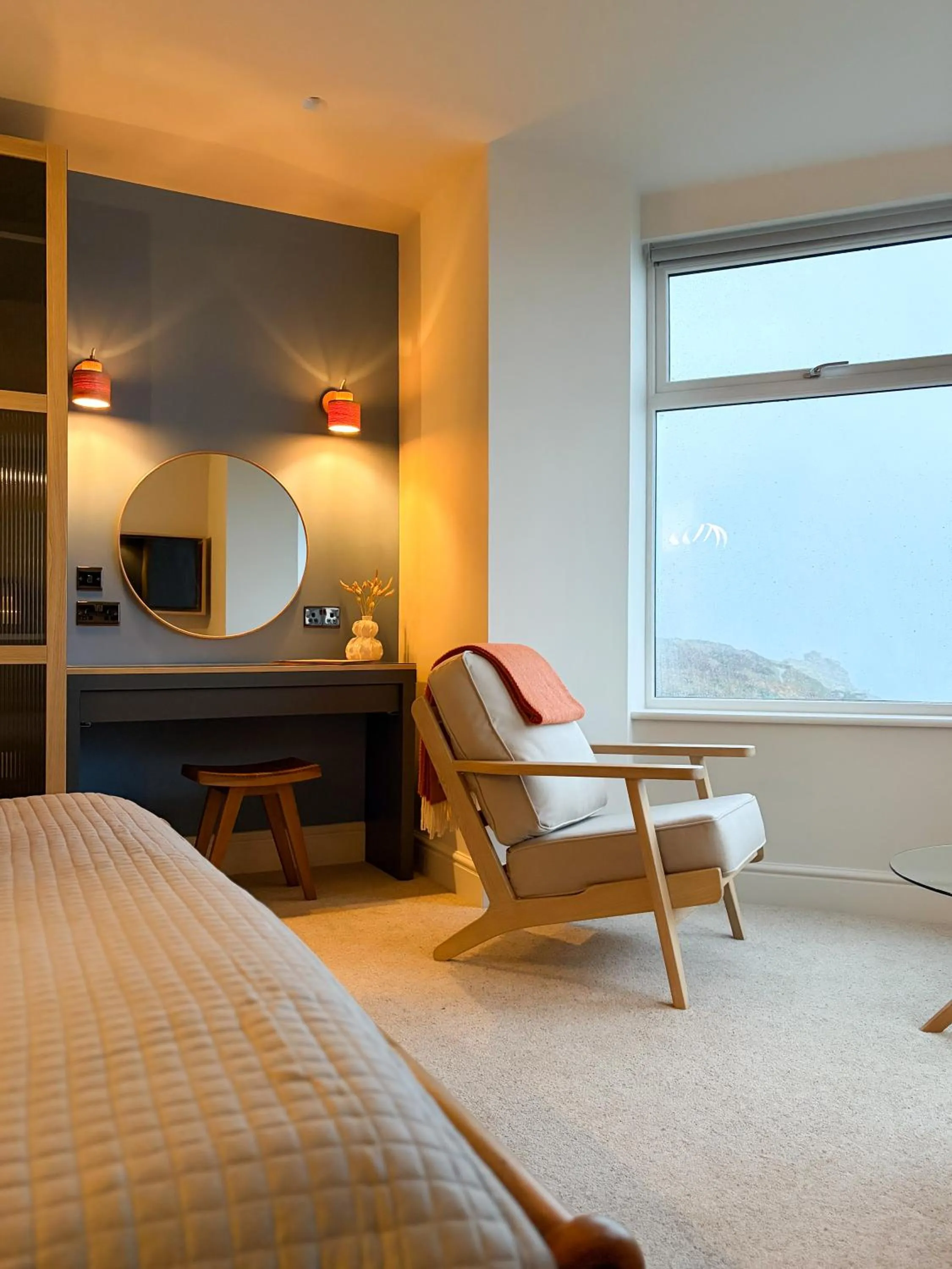 Bedroom, Bed in Housel Bay Hotel