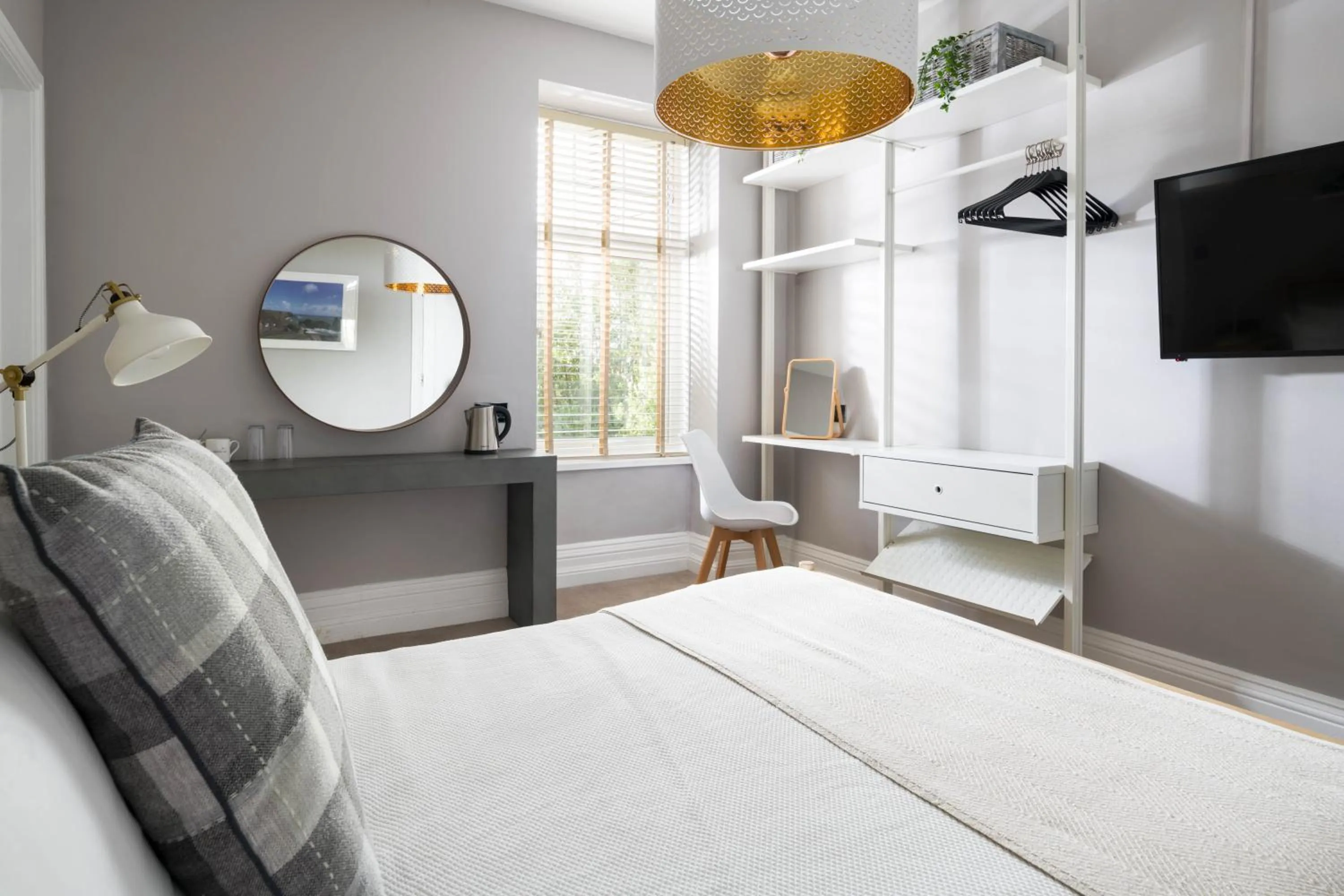 Bedroom, Bed in Housel Bay Hotel