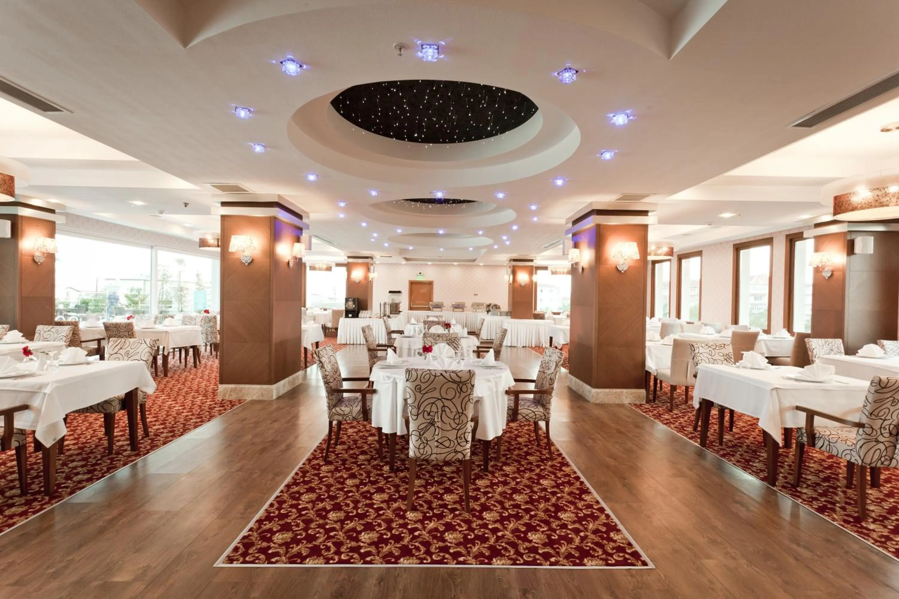 Restaurant/places to eat in Mercia Hotels & Resorts