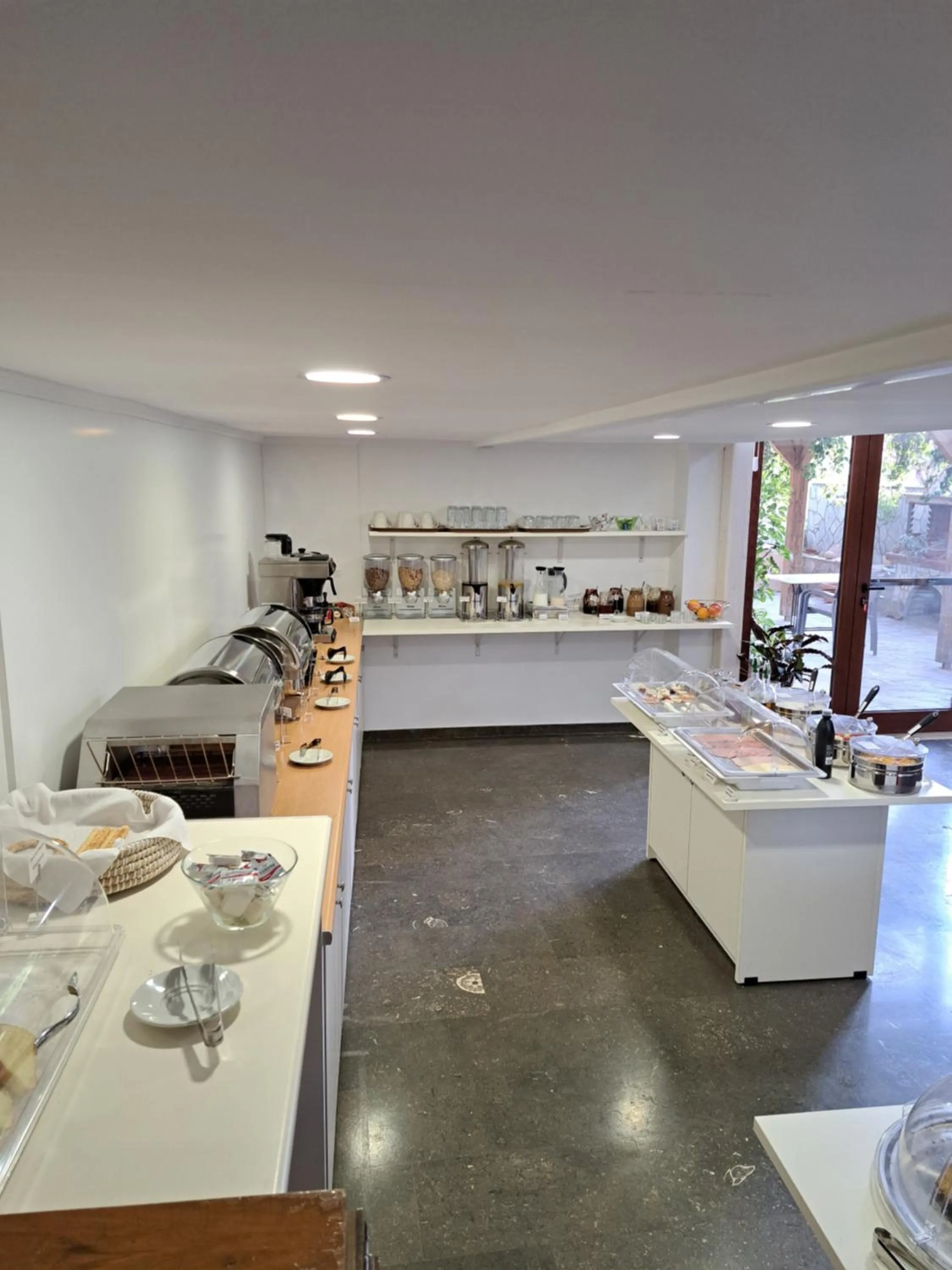 Breakfast in Hotel Astron