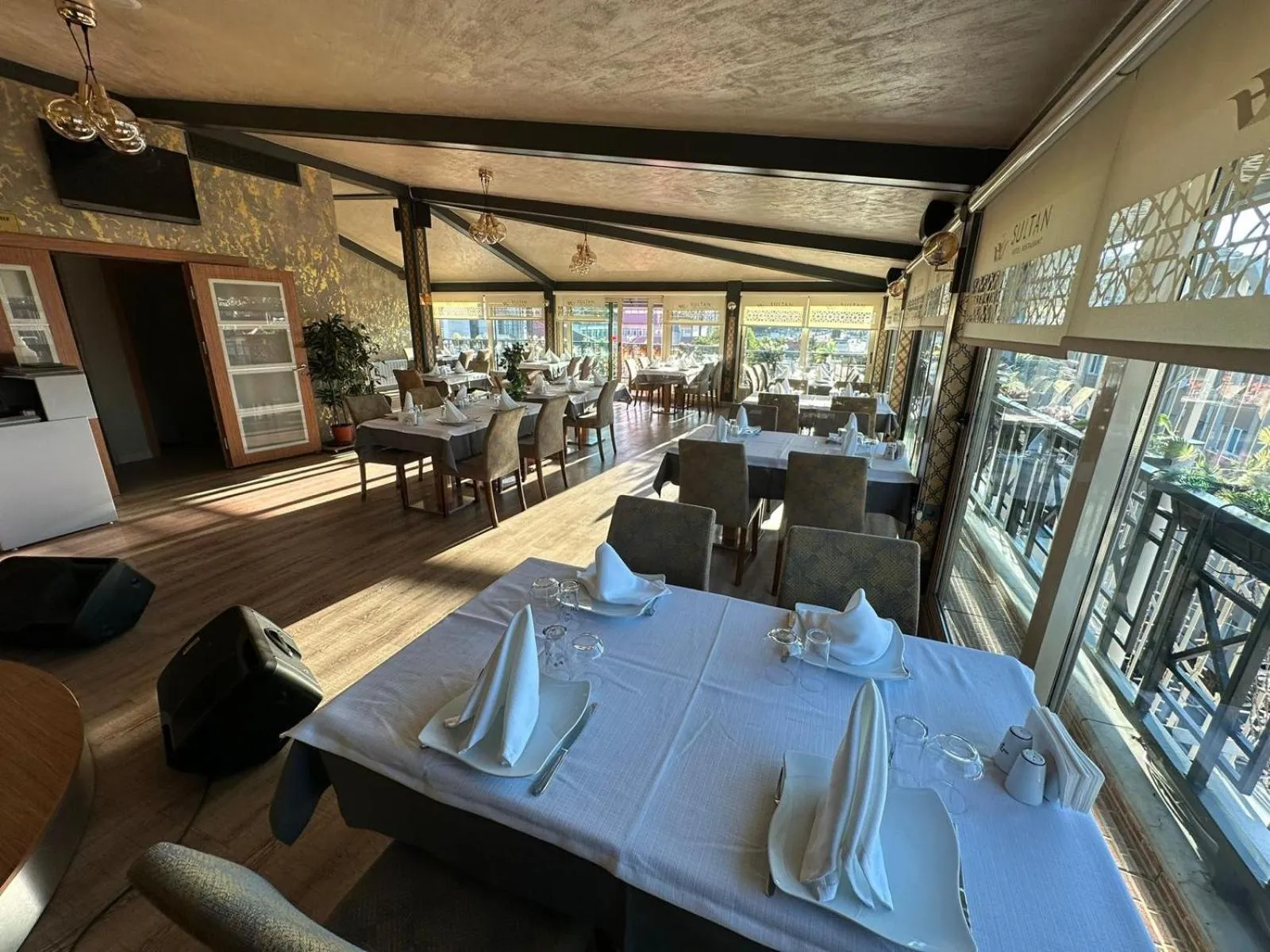 Restaurant/places to eat in Sultan Hotel-Restaurant-Bistro