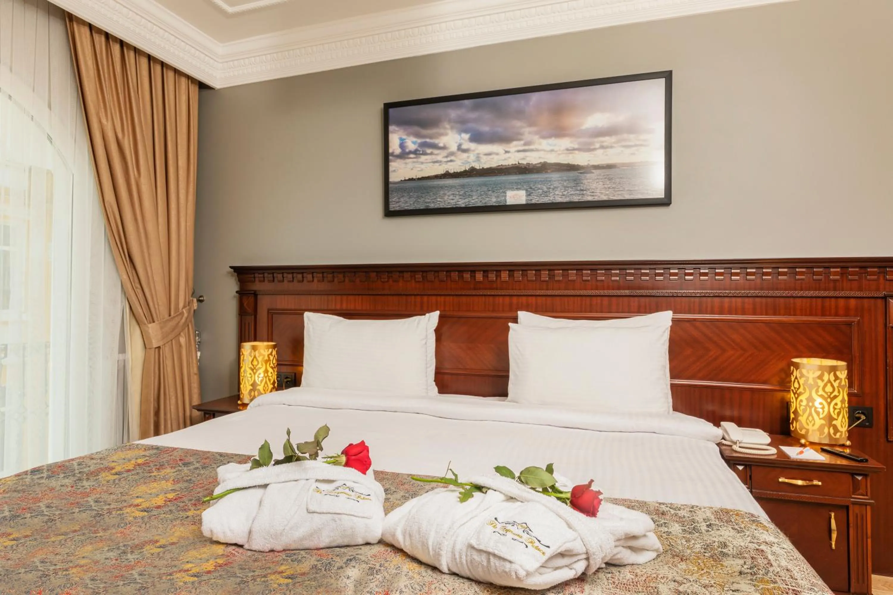 Bed in The Magnaura Palace Hotel