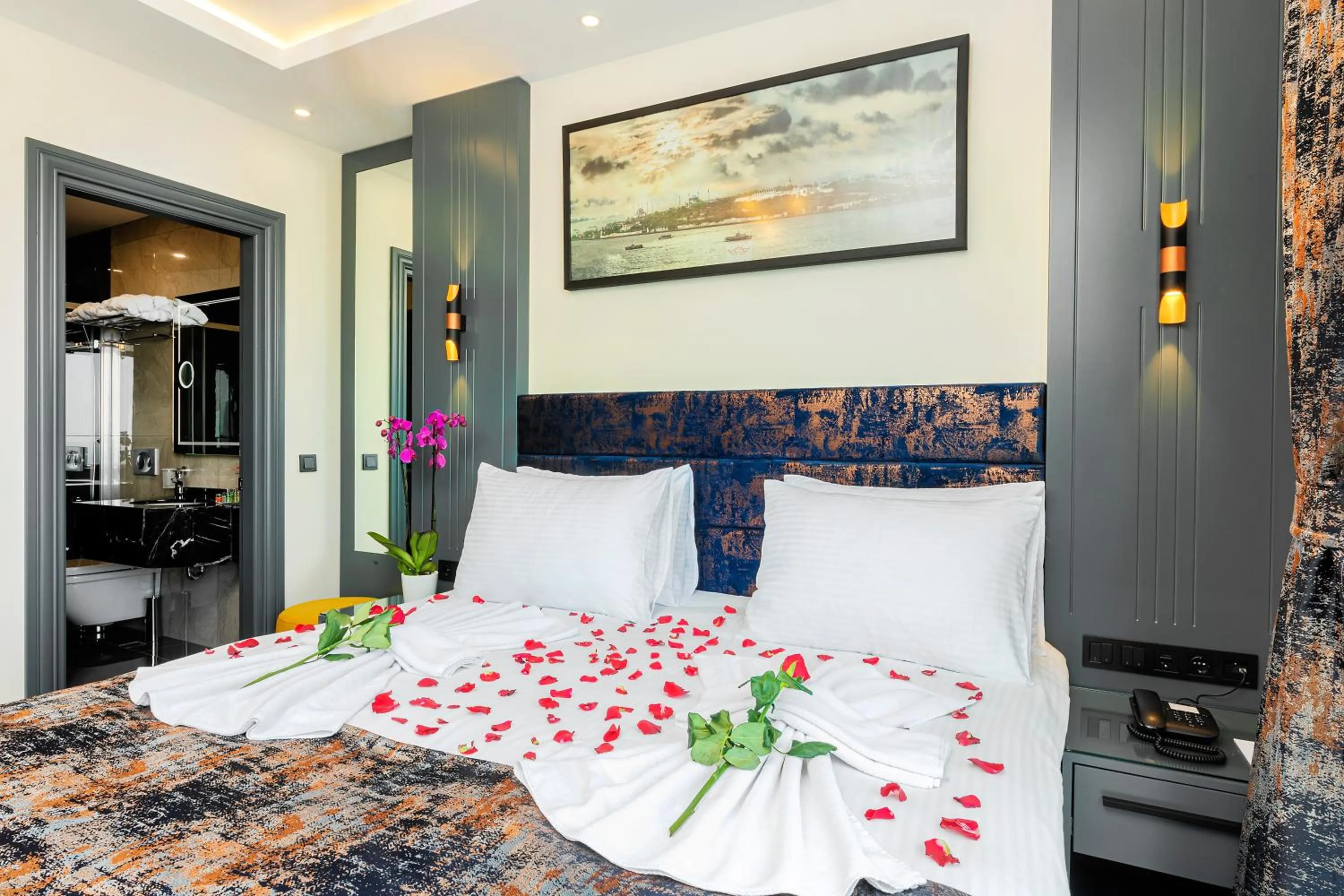 Bed in The Magnaura Palace Hotel