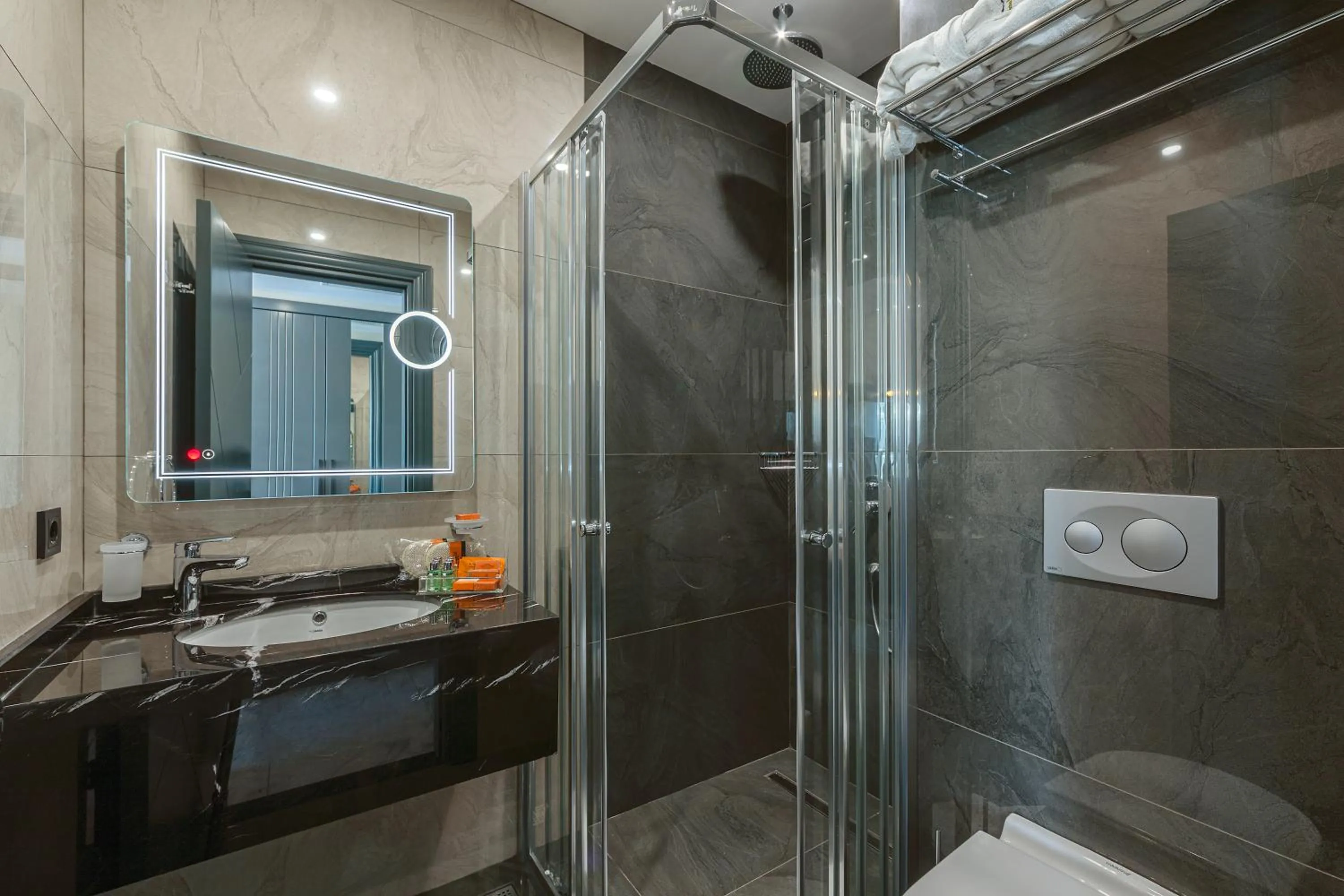 Bathroom in The Magnaura Palace Hotel