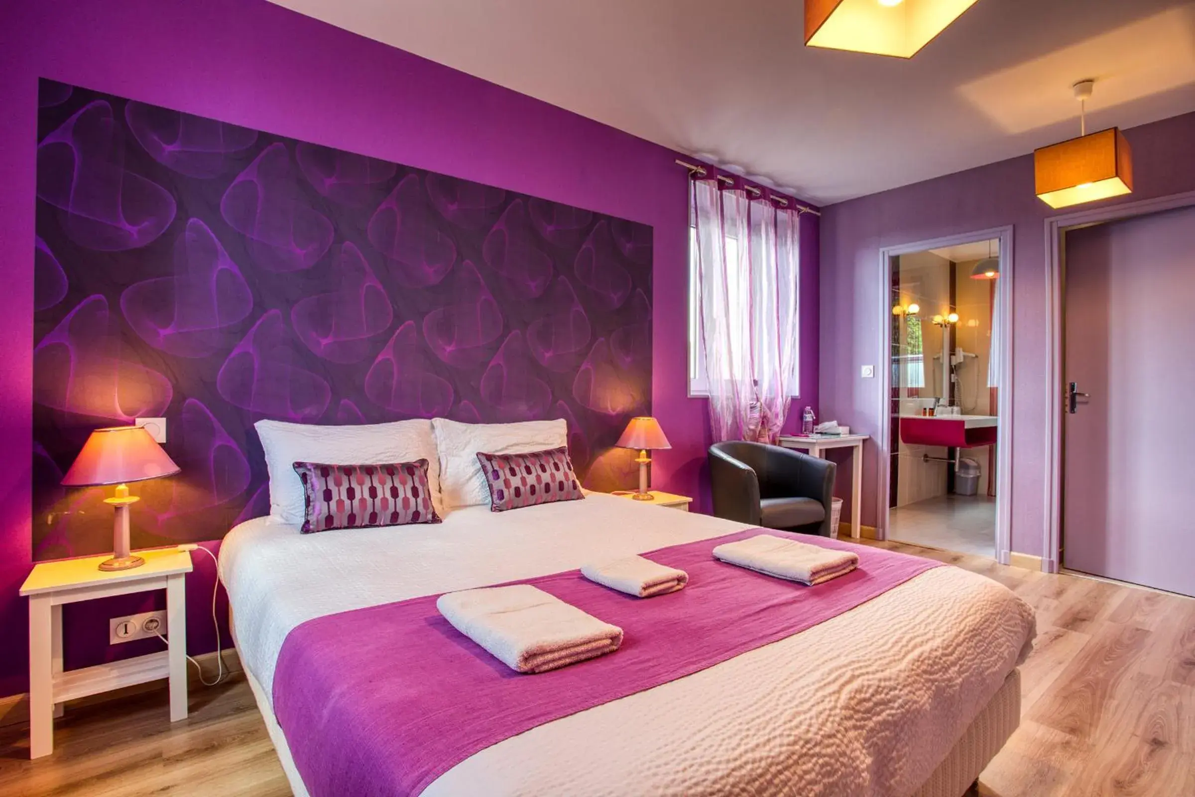 Superior Triple Room in Hôtel A Jayac - Logis Hotels Superior Triple Room in Hôtel A Jayac - Logis Hotels