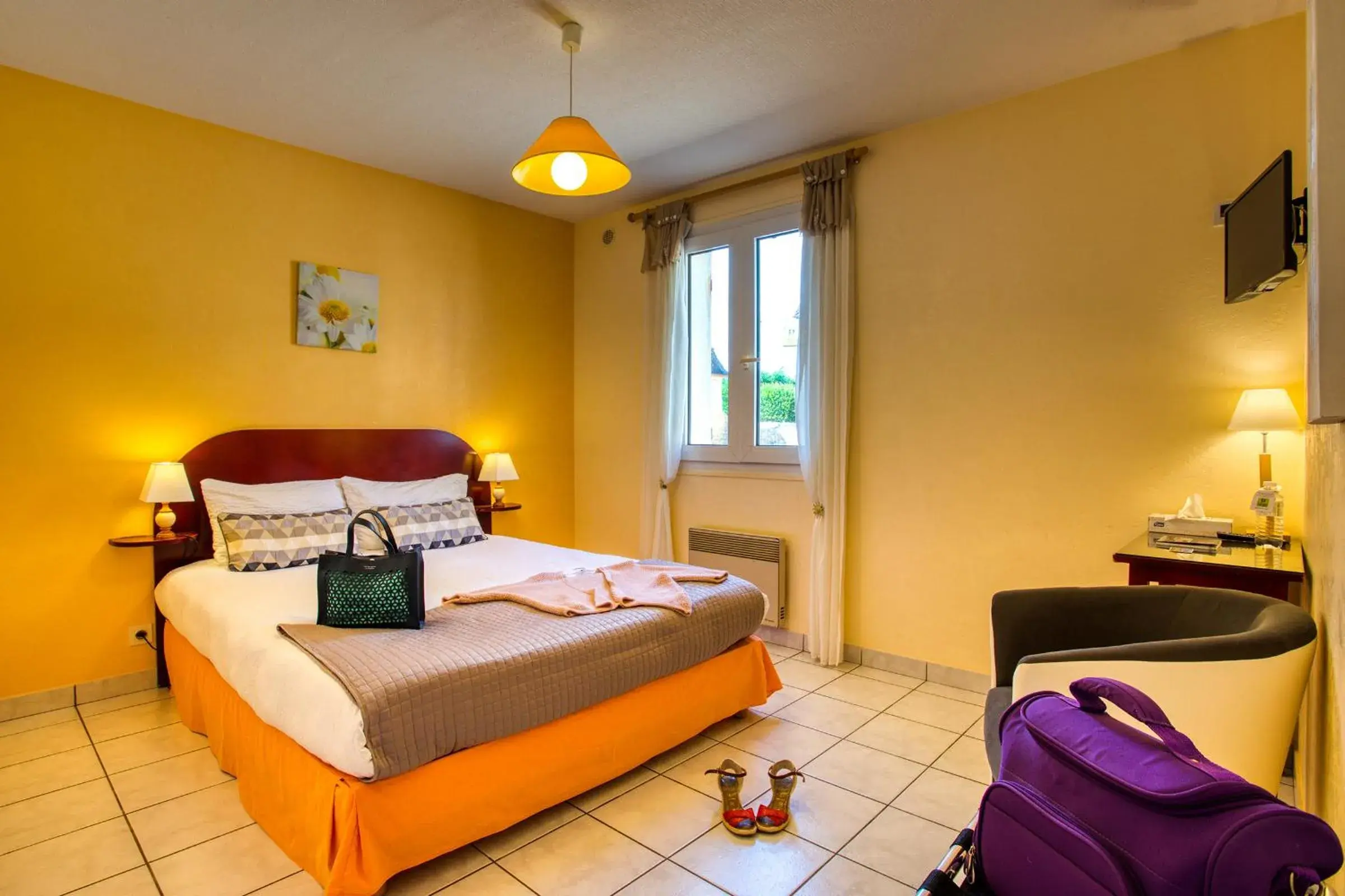 Standard Double Room in Hôtel A Jayac - Logis Hotels Standard Double Room in Hôtel A Jayac - Logis Hotels