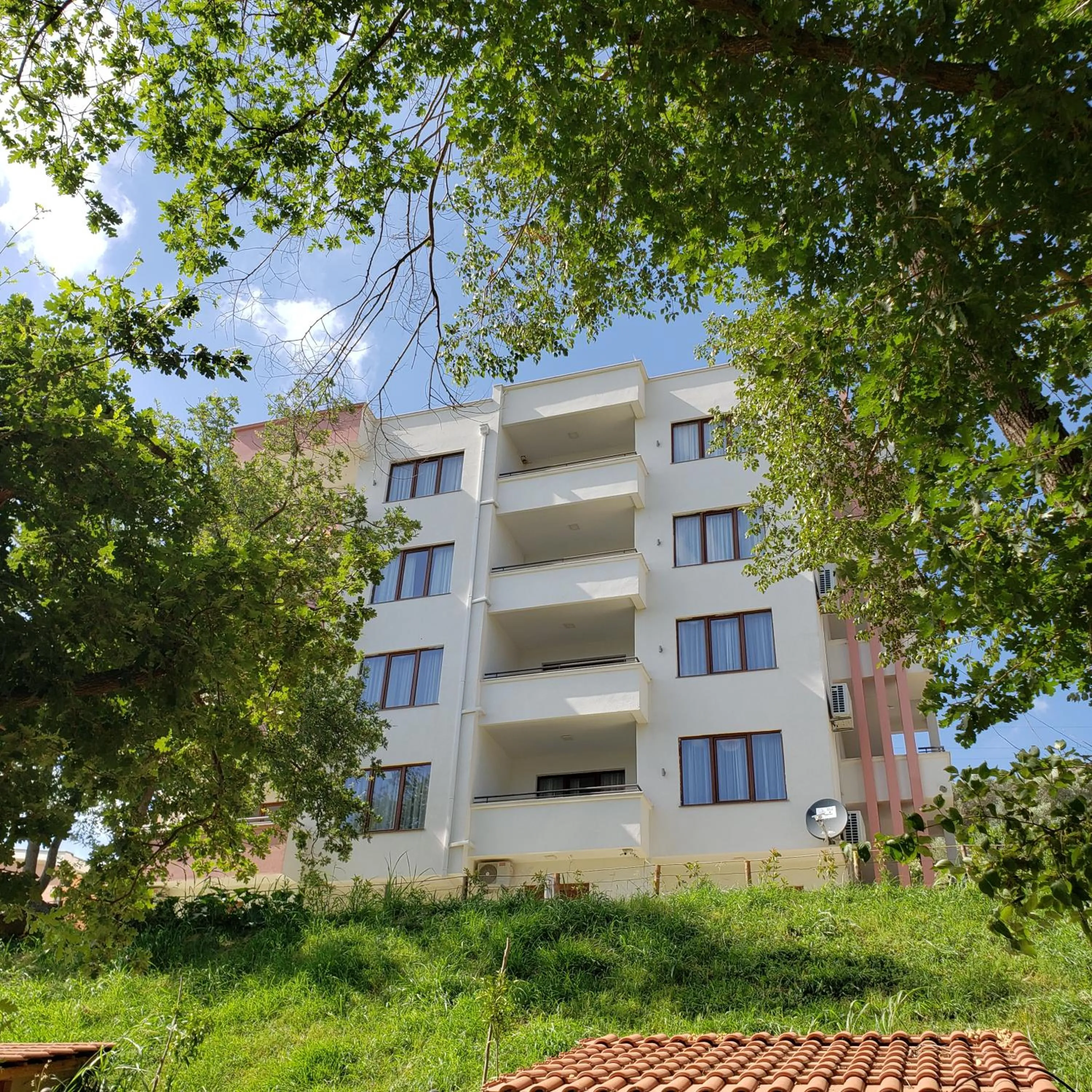 Property building in Green Hill Apartments