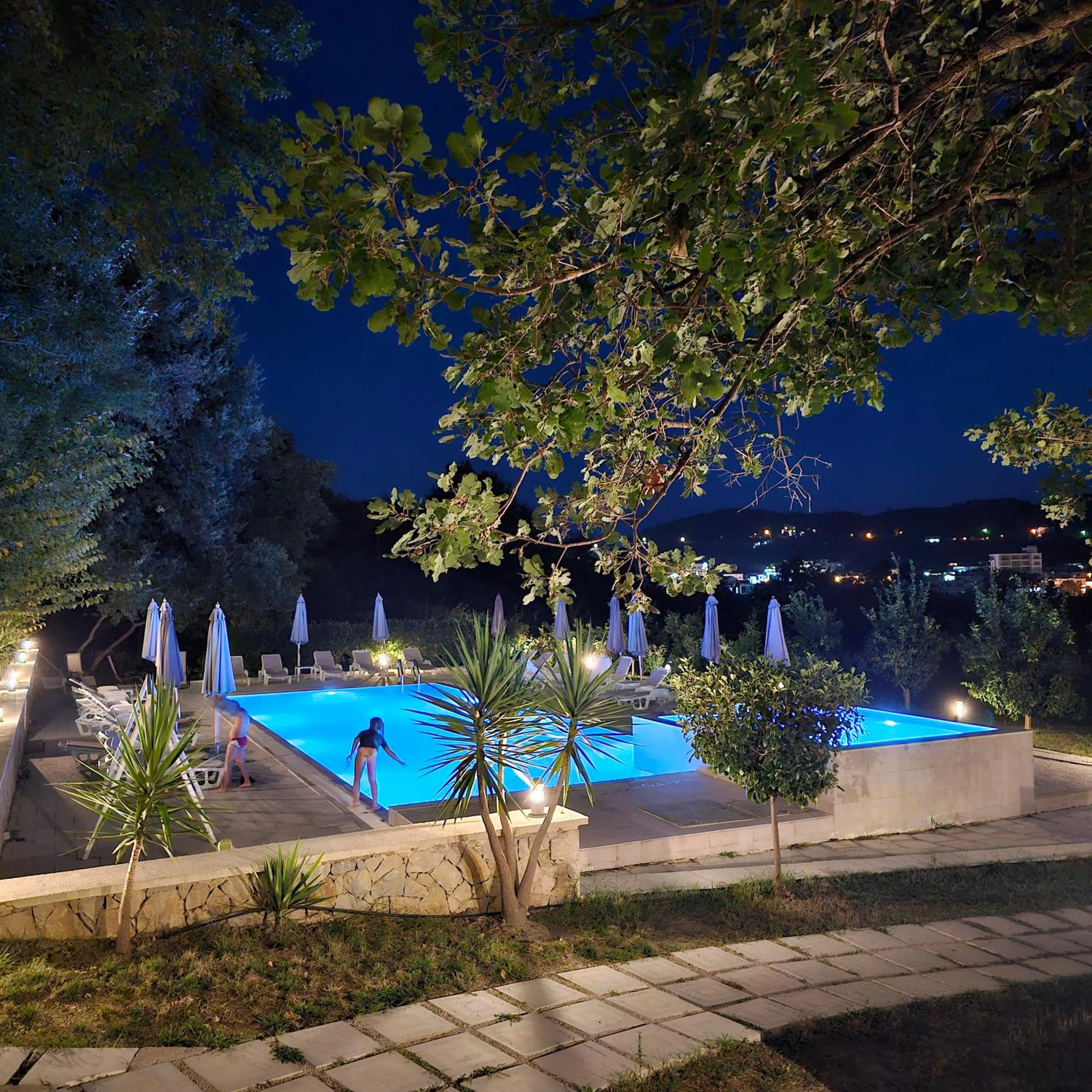 Green Hill Apartments